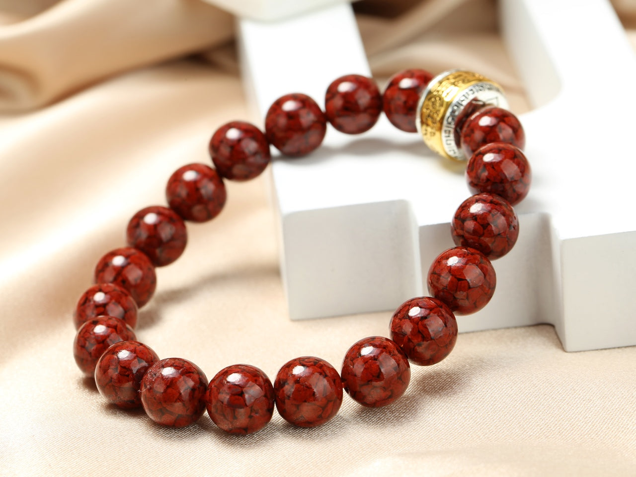 Crystal cinnabar bracelet 10mm