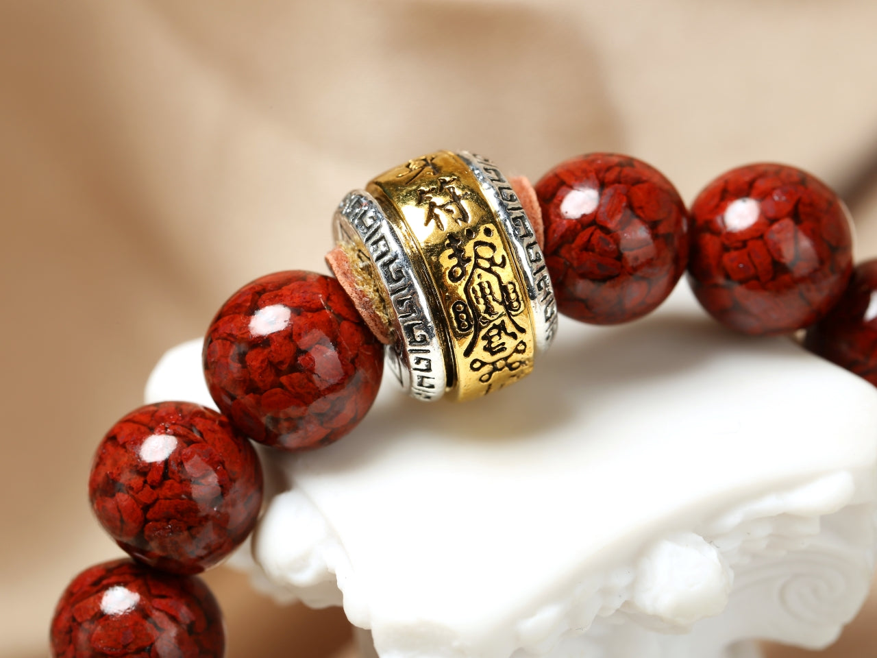Crystal cinnabar bracelet 10mm