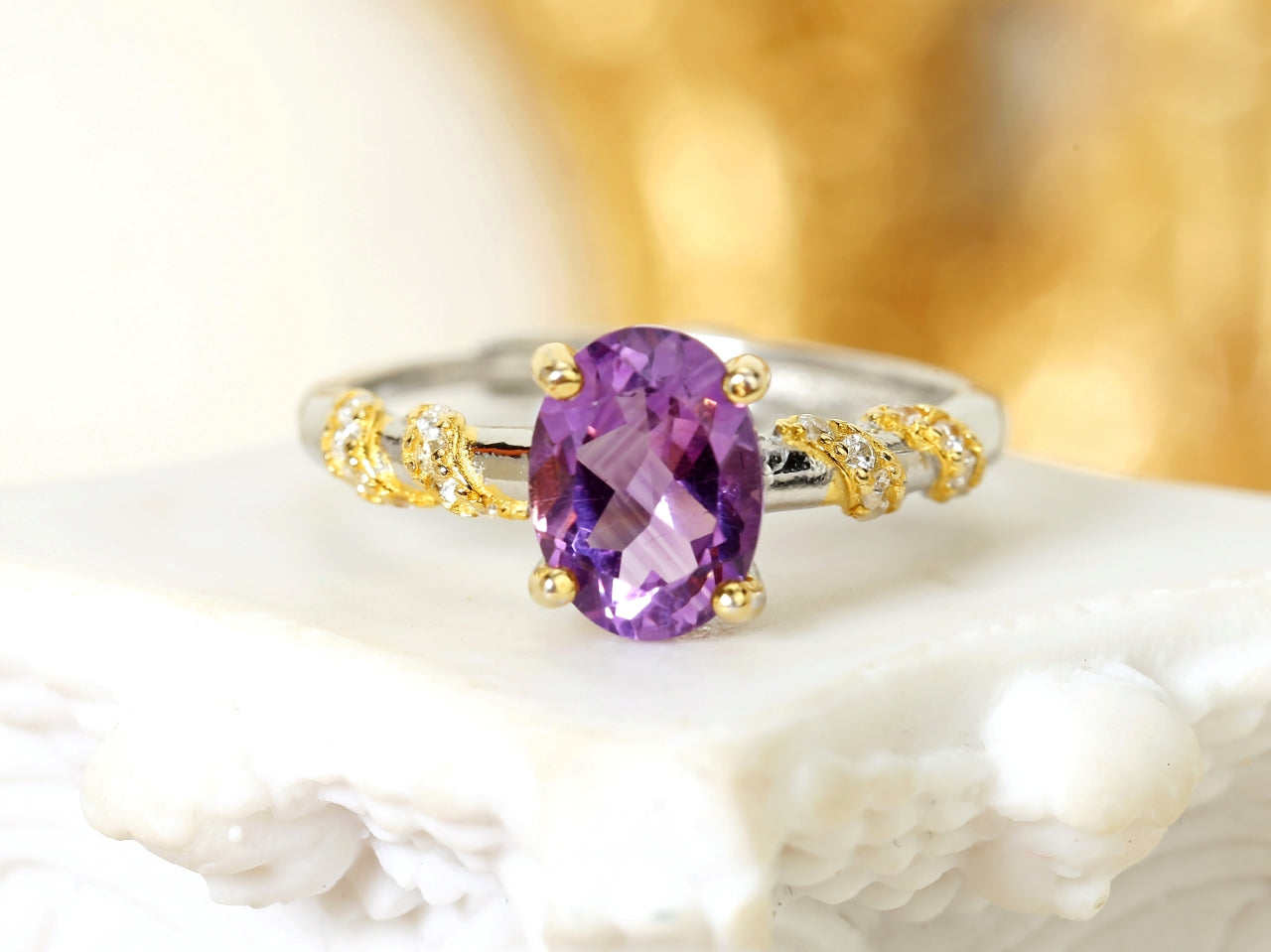 Two - Tone Amethyst Ring with Diamond Accents: A Blend of Elegance and Spiritual Charm
