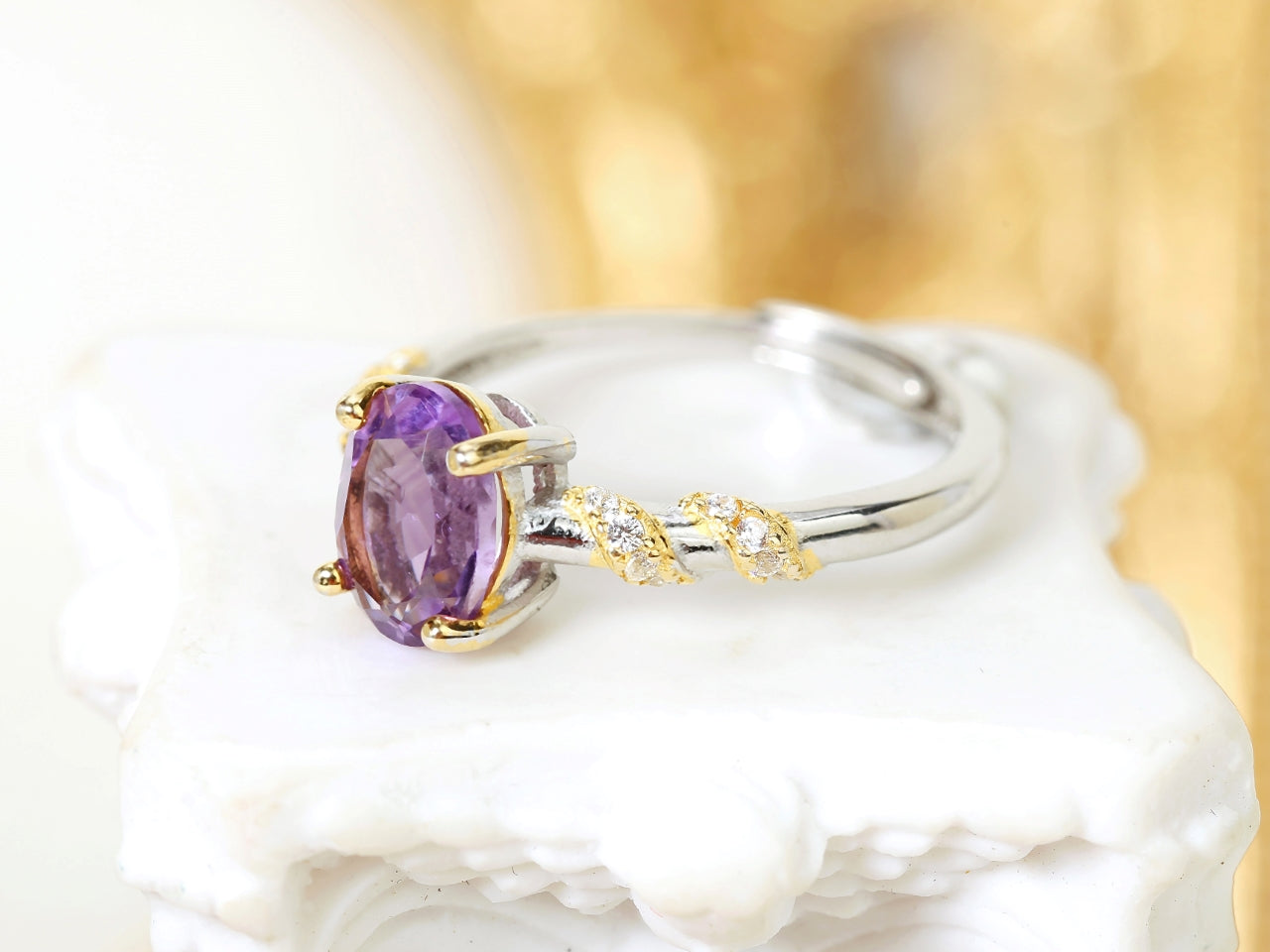 Two - Tone Amethyst Ring with Diamond Accents: A Blend of Elegance and Spiritual Charm