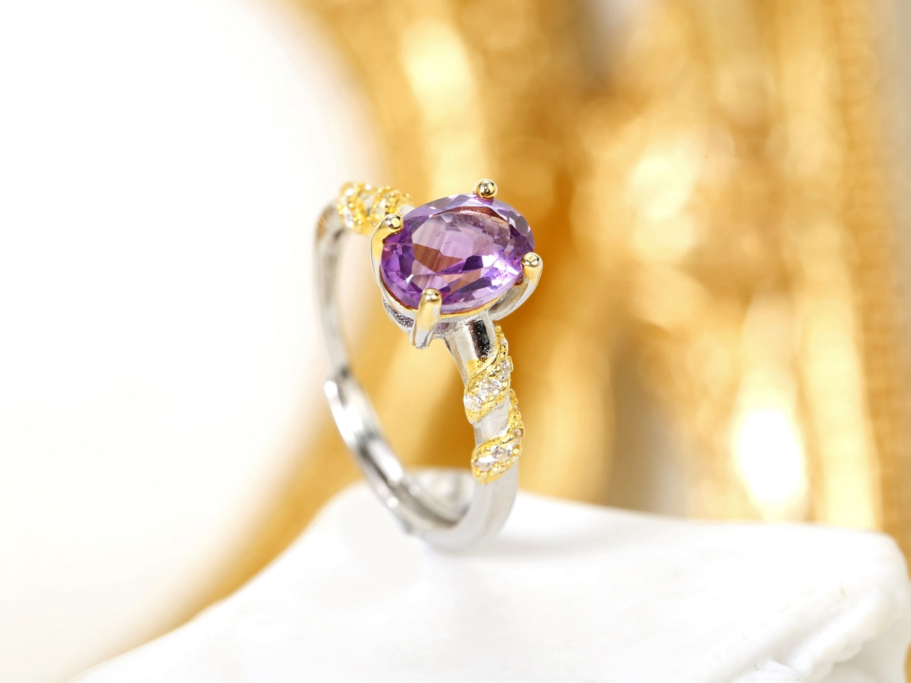 Two - Tone Amethyst Ring with Diamond Accents: A Blend of Elegance and Spiritual Charm
