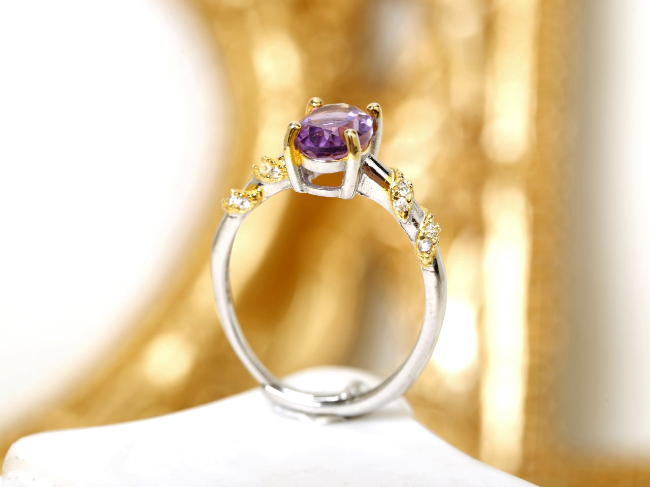 Two - Tone Amethyst Ring with Diamond Accents: A Blend of Elegance and Spiritual Charm