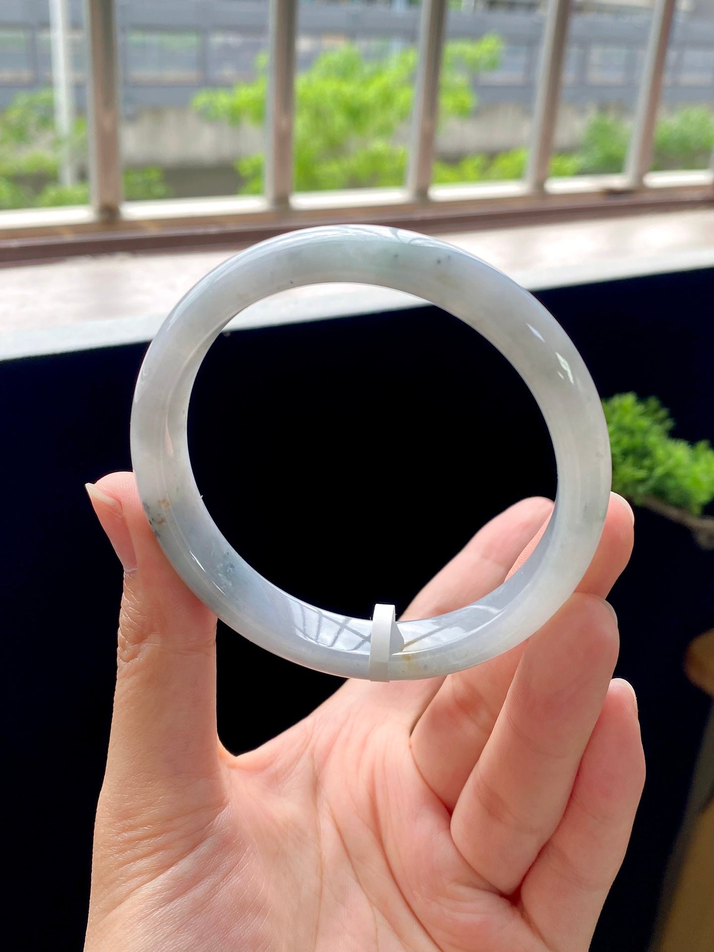 Icy Black Jadeite Round Bangle (Perfect Quality)