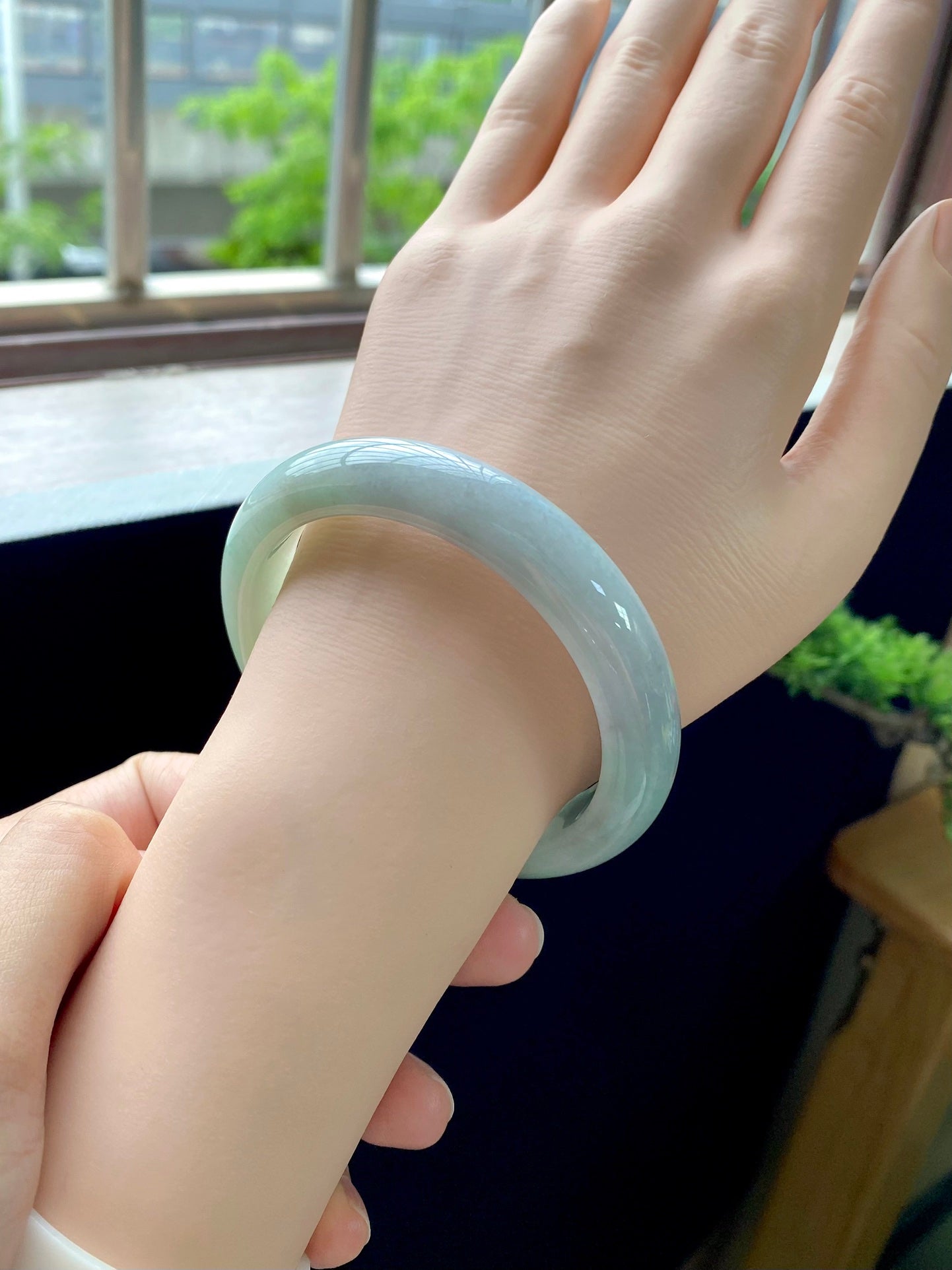 Light Green Round Bangle (Perfect Quality)