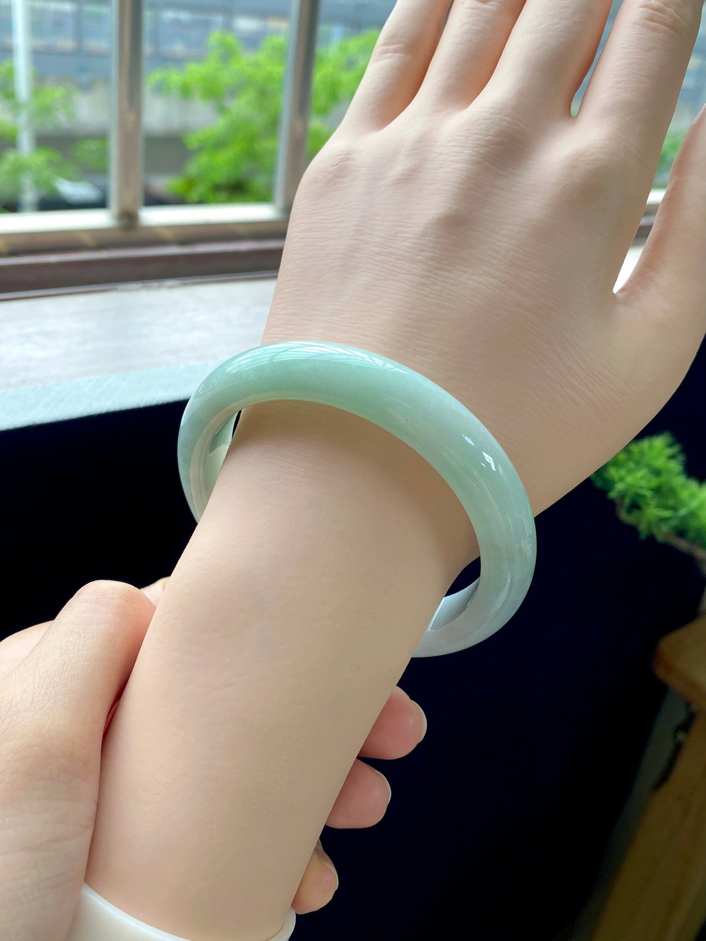 Light Green Round Bangle (Perfect Quality)