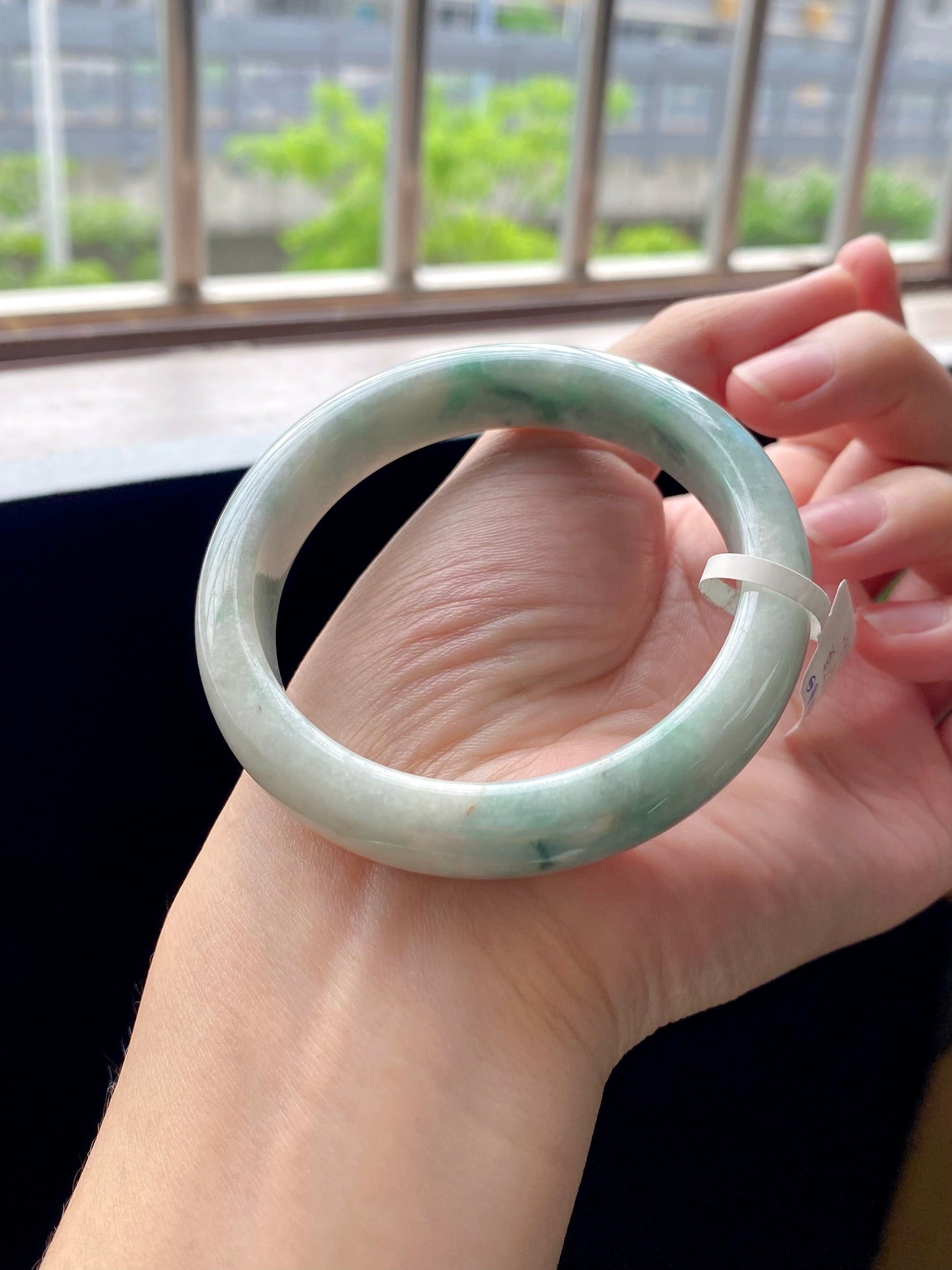 Drifting Green Pattern Round Bangle (Finished, Crack Special Offer)