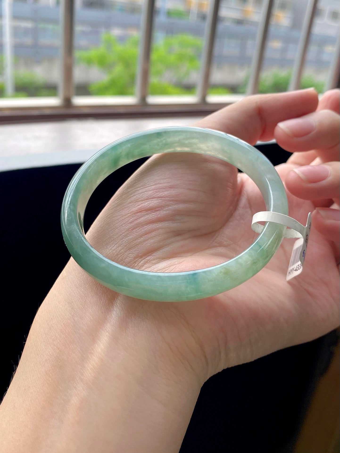 Lake Green Oval Shape Bangle (Finished, Crack Special Offer)