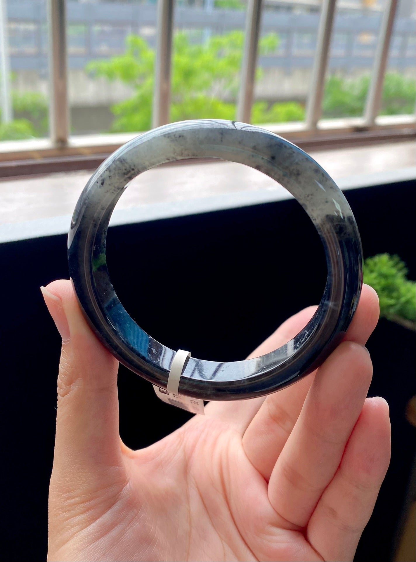 Black Half Mountain Half Water Round Bangle (Finished, Crack Special Offer) | Item No. HYY-4821 | Size O8.2-12-8.3-