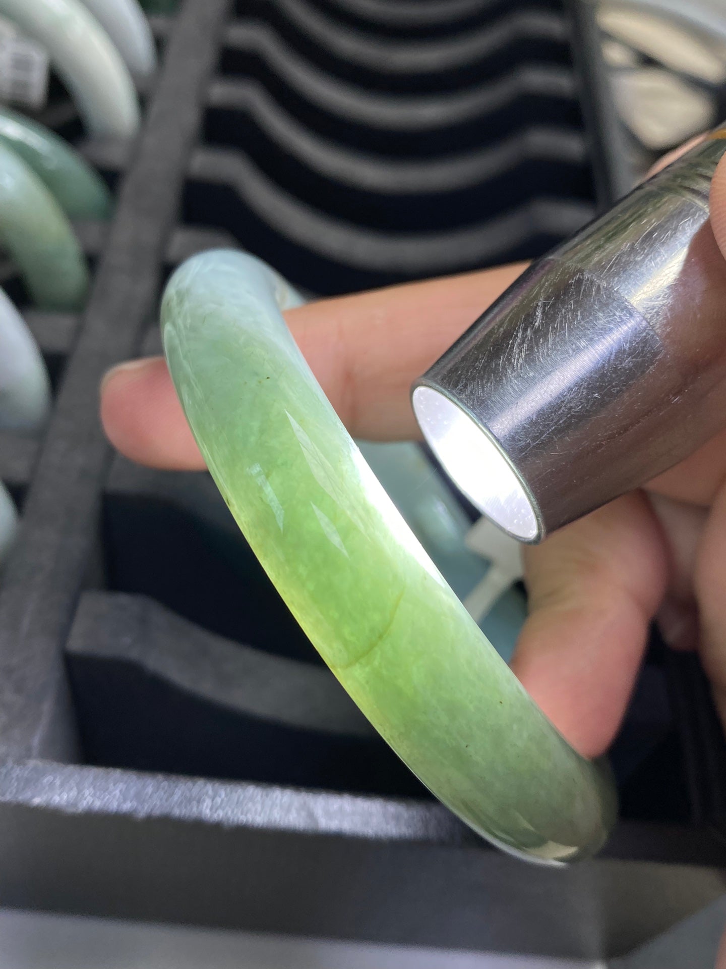 Lake Green HalfMountain Half Water Round Bangle (Finished, Crack Special Offer) | Item No. HY-5467 | Size O8.4-11.6-8.4