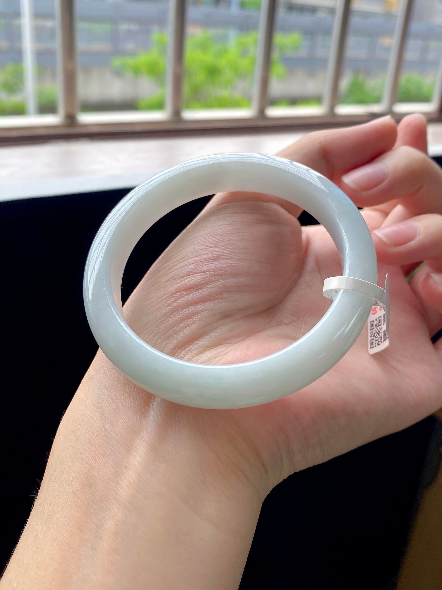 White Moonlight Round Bangle (Finished, Crack Special Offer) | Item No. 1HYY-12460 | Size O57-116-8.3