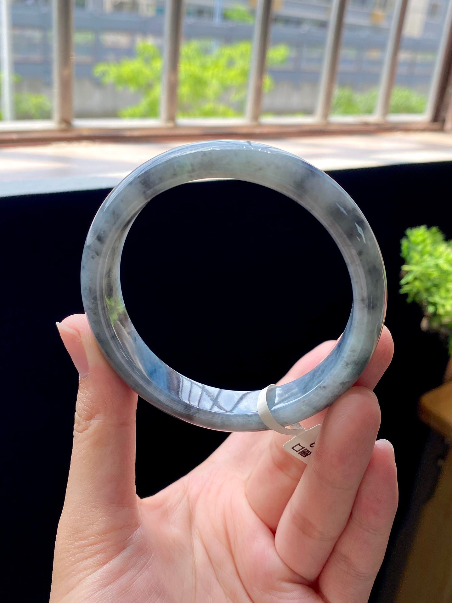Ice Black Round Bangle (Finished) | Item No. YH-7855 | Size O60.2-13-8