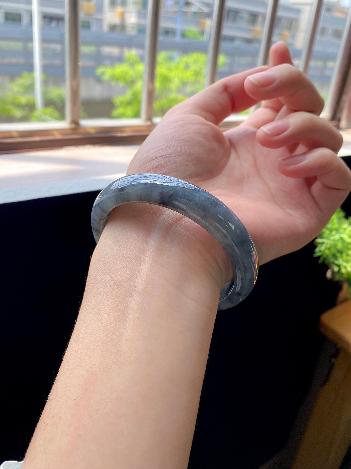 Ice Black Round Bangle (Finished) | Item No. YH-7855 | Size O60.2-13-8