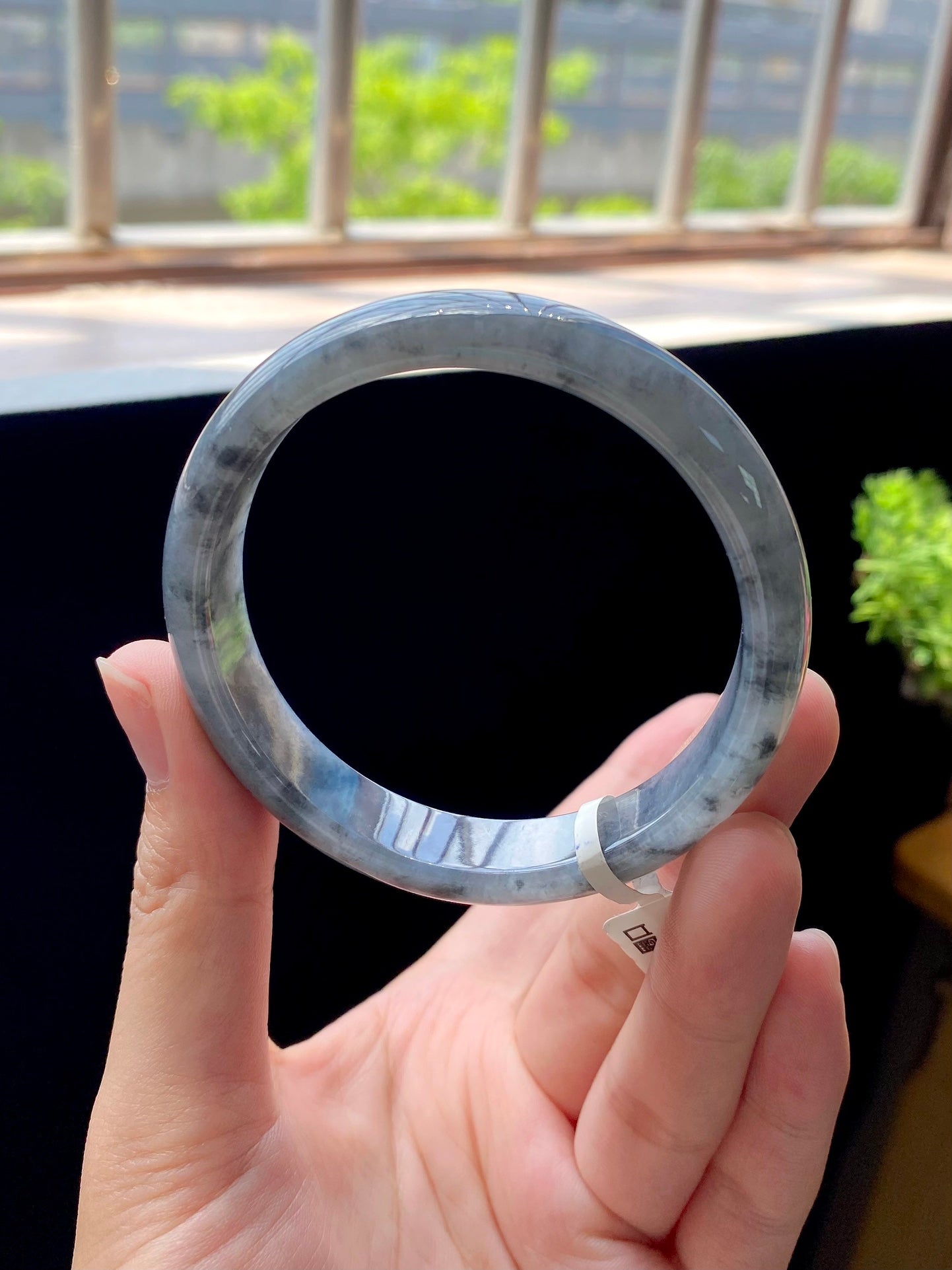 Ice Black Round Bangle (Finished) | Item No. HY-4992 | Size O57-12.5-6.9