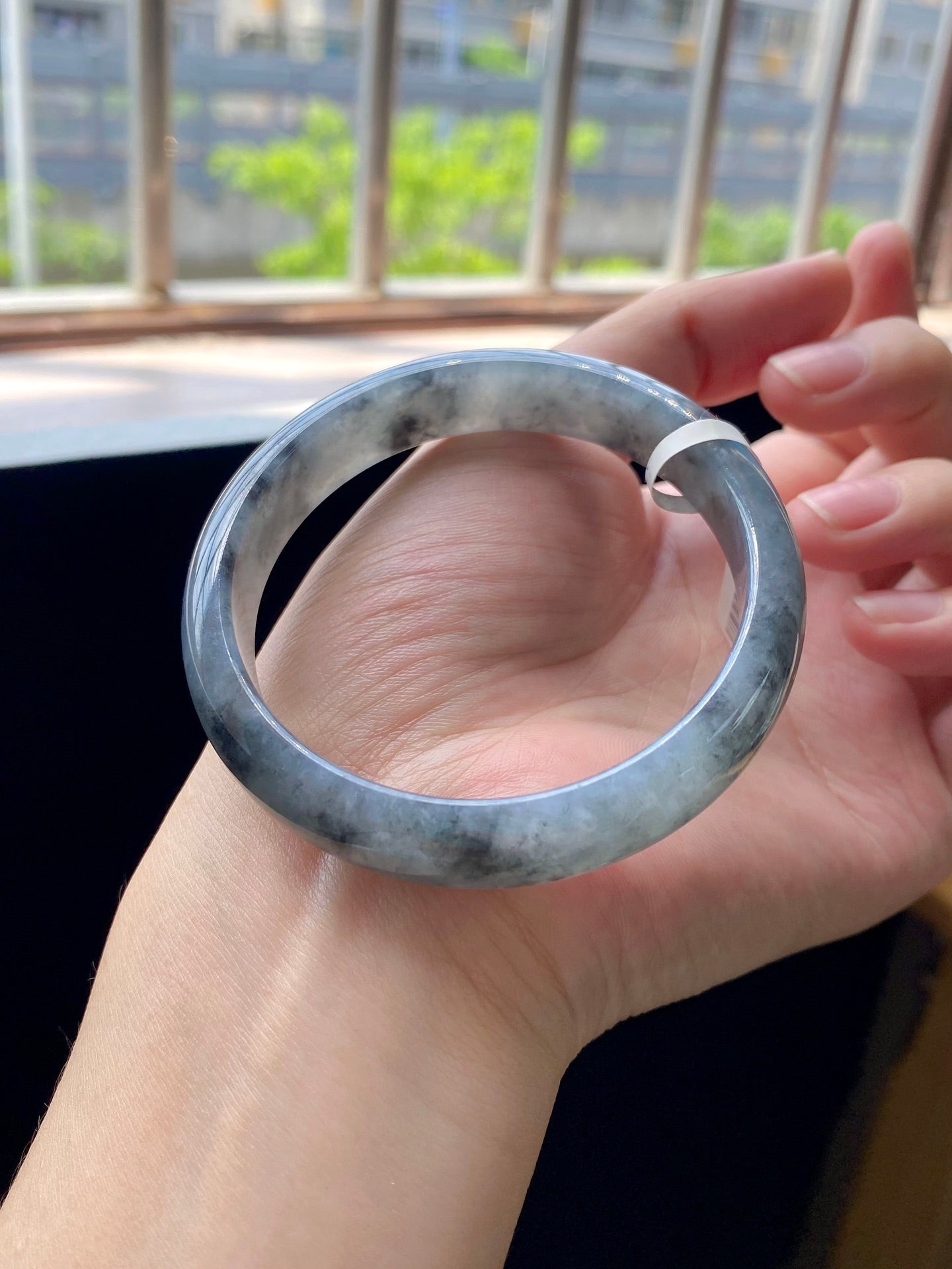 Ice Black Round Bangle (Finished) | Item No. HY-4992 | Size O57-12.5-6.9
