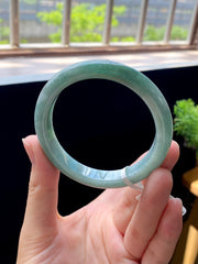Lake Blue Round Bangle
