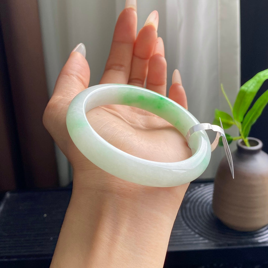 A Touch of Floral Jadeite Bangle