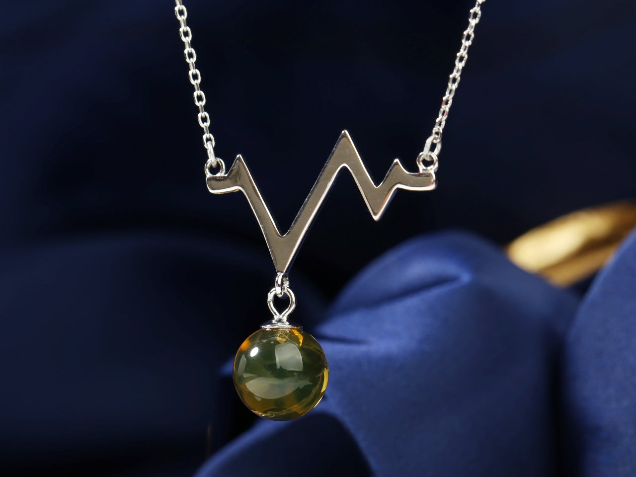 S925 Lightning-Accent Blue Platinum Necklace