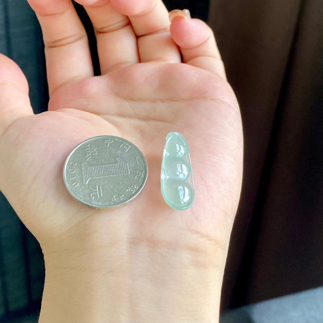 18K Gold Leaf Jadeite Pendant