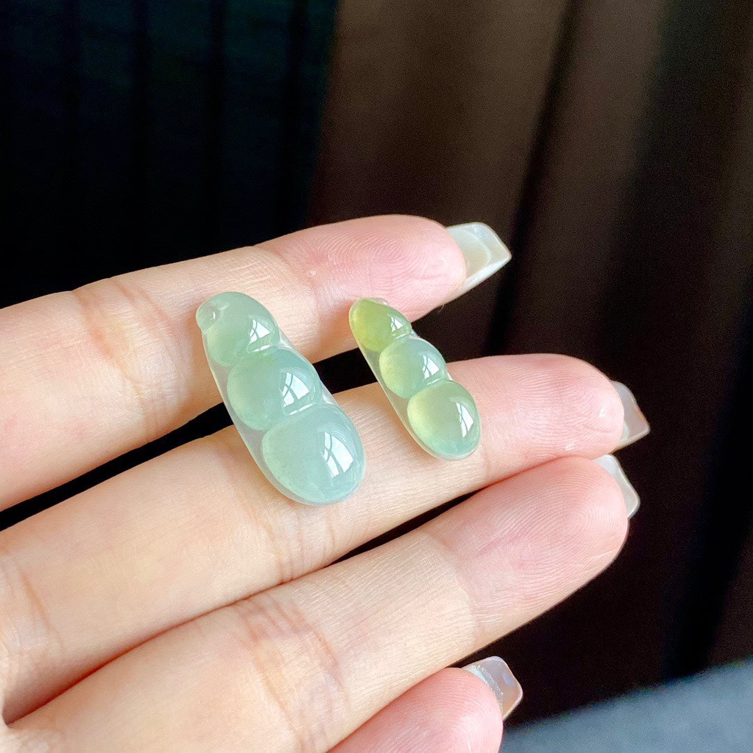18K Gold Leaf Jadeite Pendant