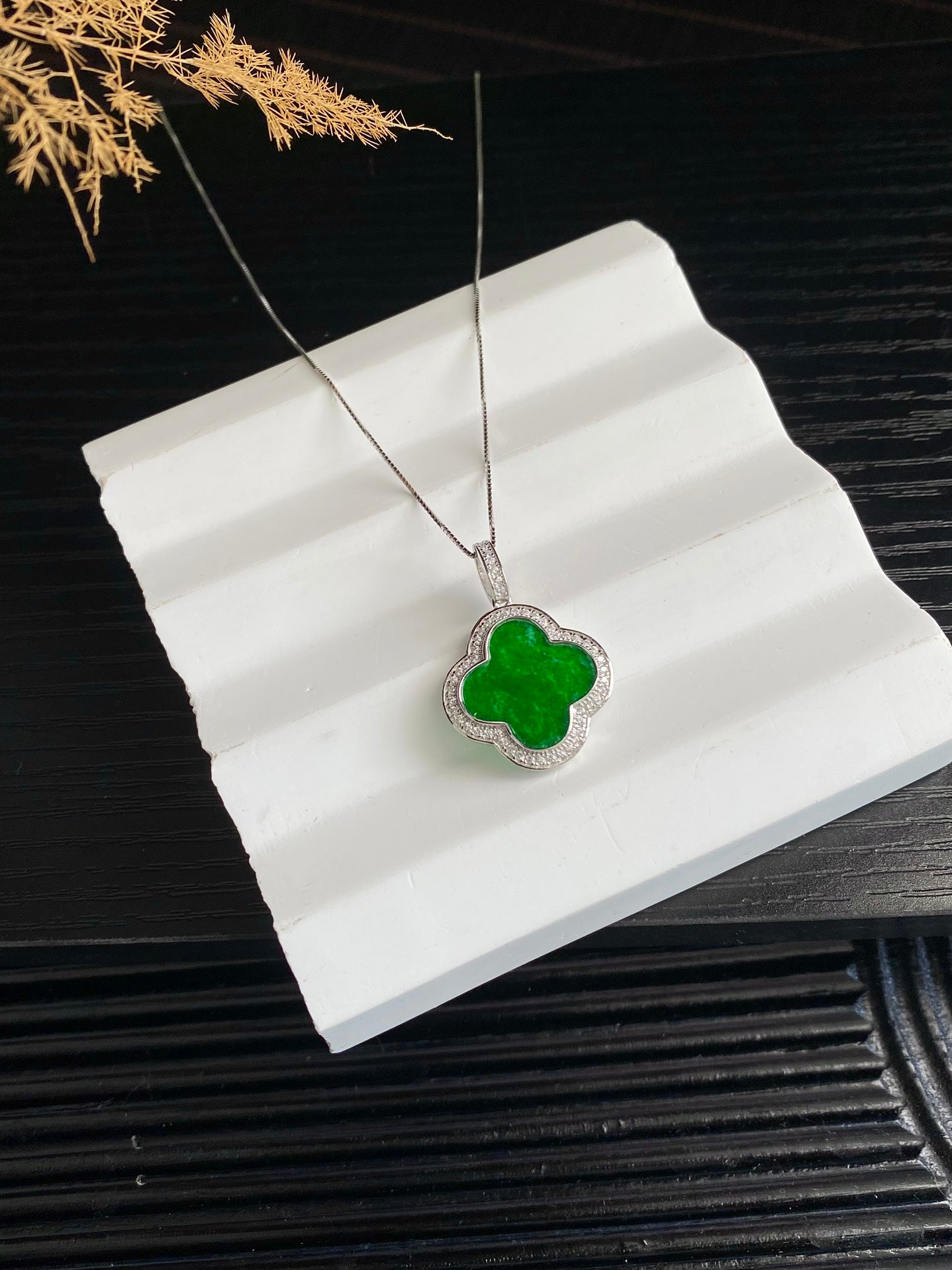 Full Green Clover 3-Piece Set