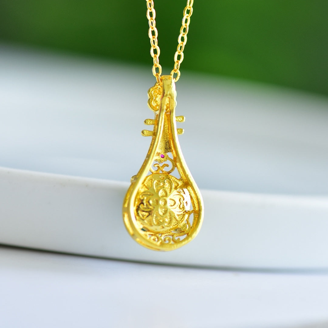 Inlaid Green Chalcedony "Pipa (Lute)" Pendant