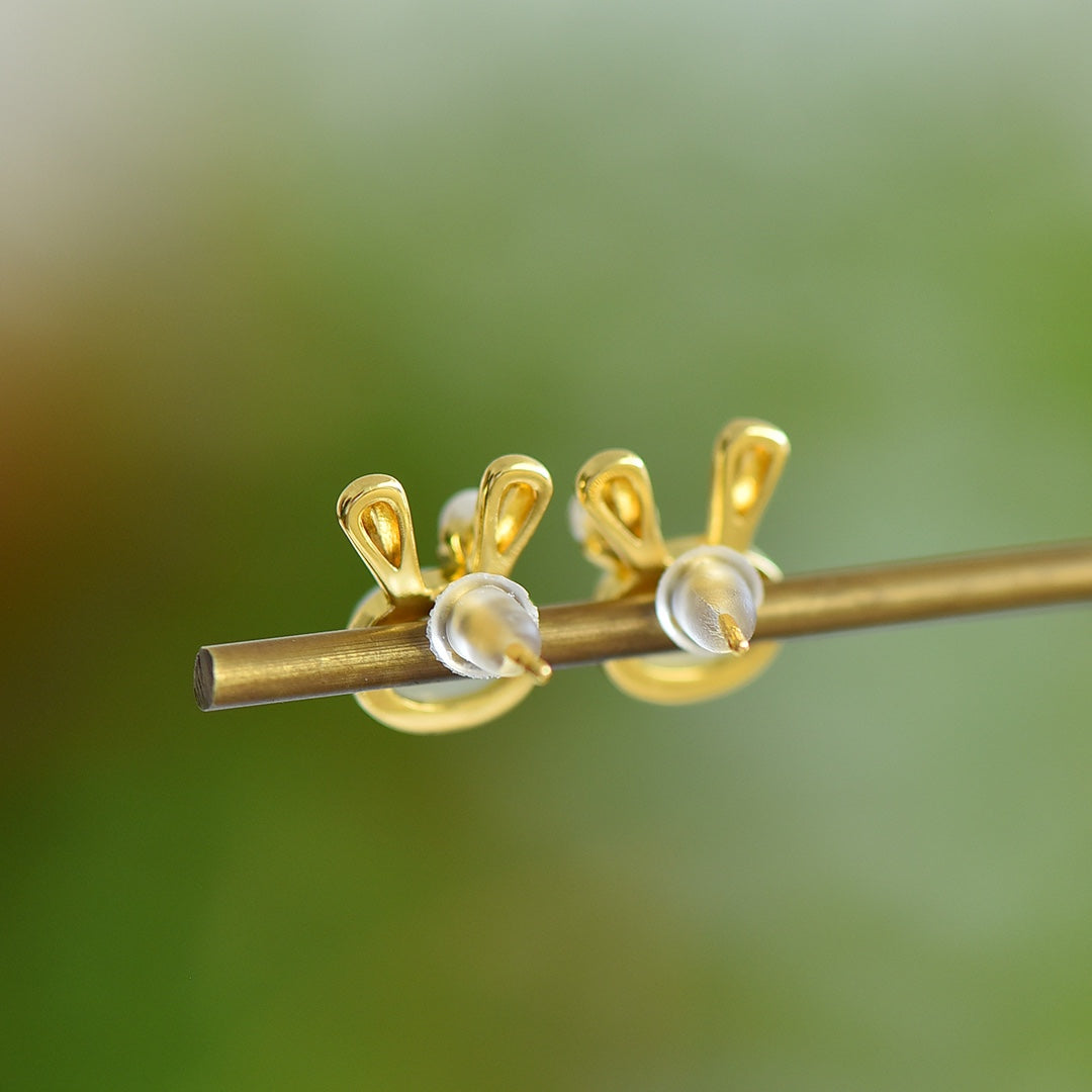 White Nephrite Jade Rabbit Stud Earrings &nbsp;