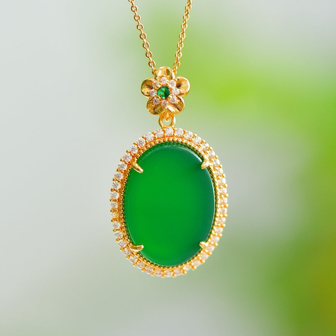 Green Chalcedony (Chalcedony) Inlaid Round Flat Peace Plaque Pendant