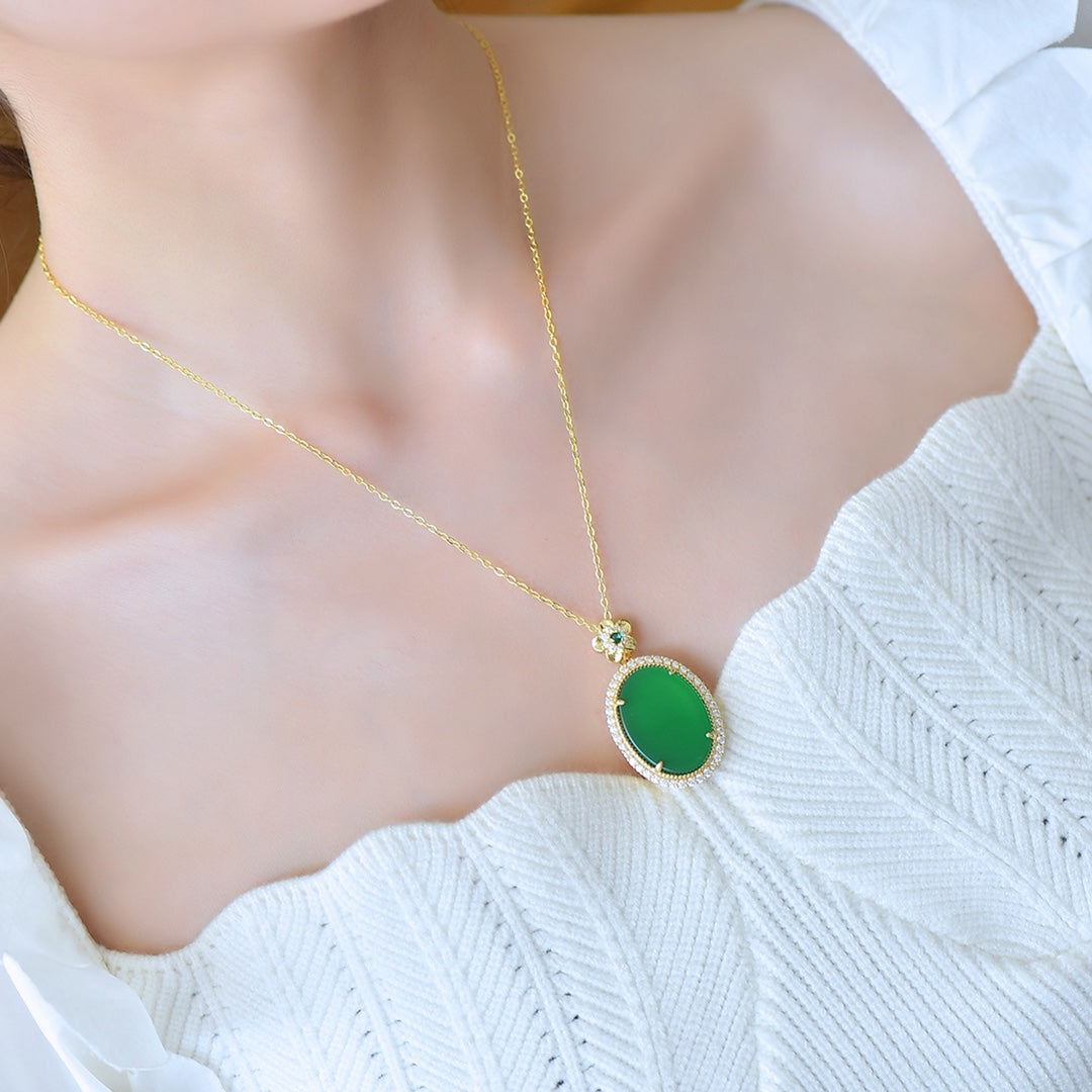 Green Chalcedony (Chalcedony) Inlaid Round Flat Peace Plaque Pendant