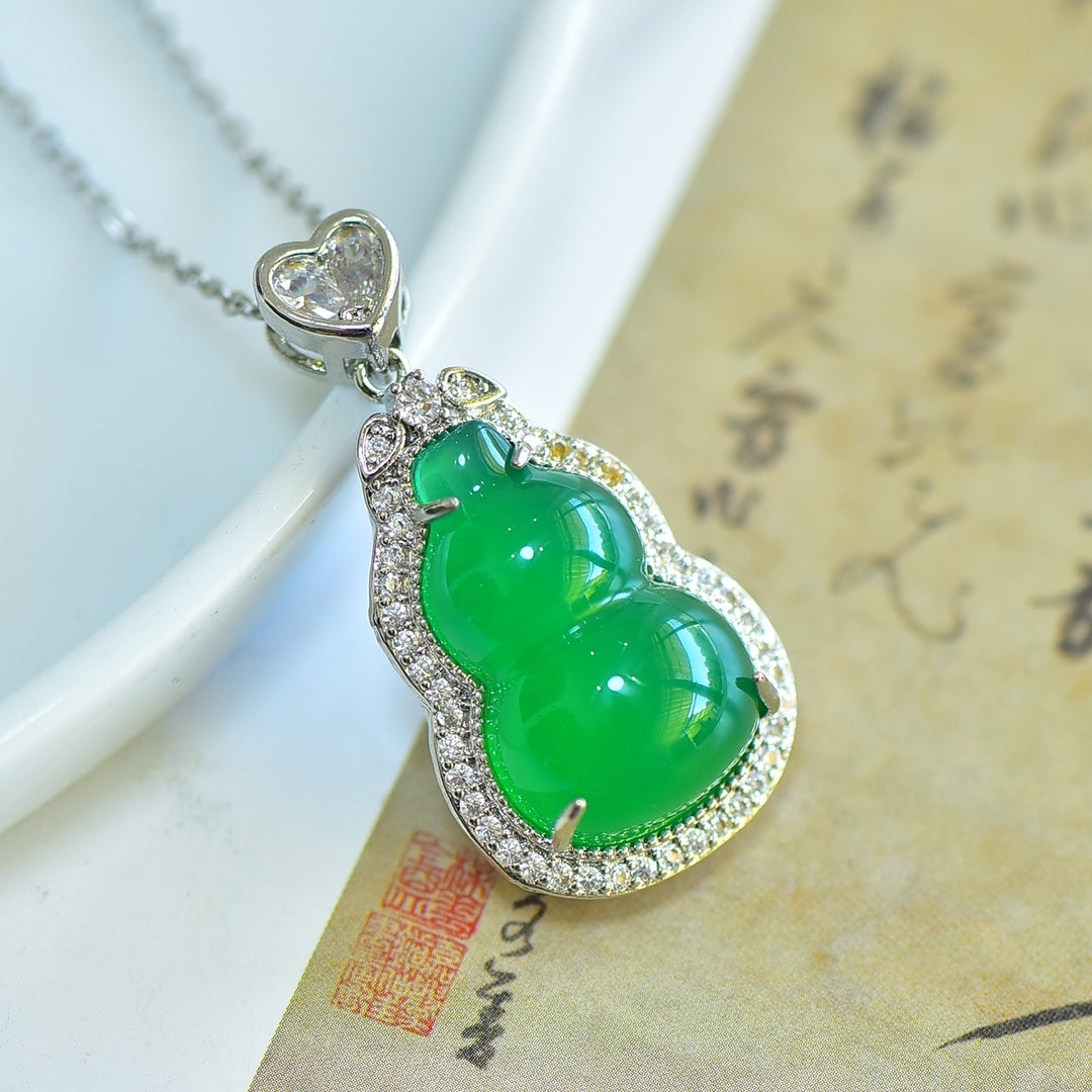 Green Chalcedony (Chalcedony) Inlaid Hu Lu (Gourd) Pendant