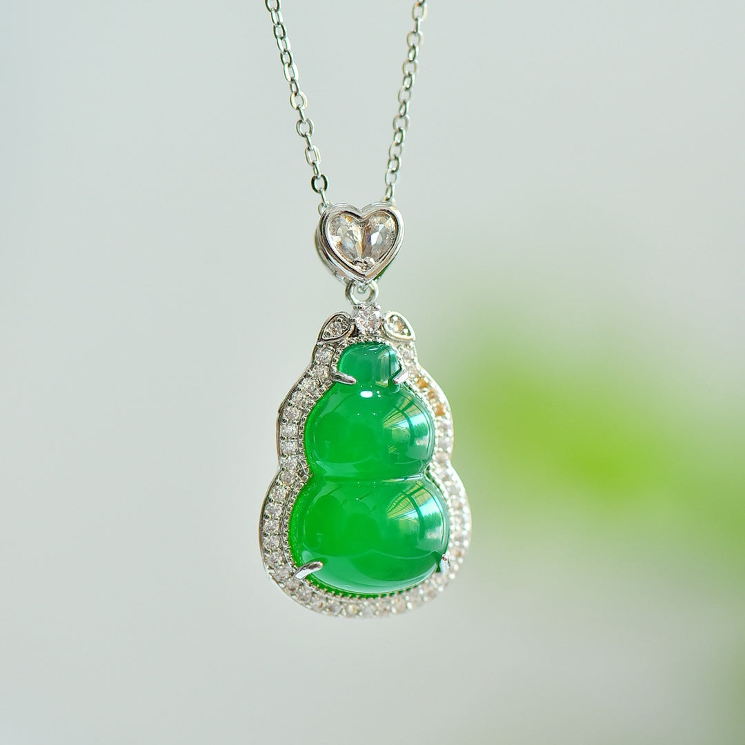 Green Chalcedony (Chalcedony) Inlaid Hu Lu (Gourd) Pendant