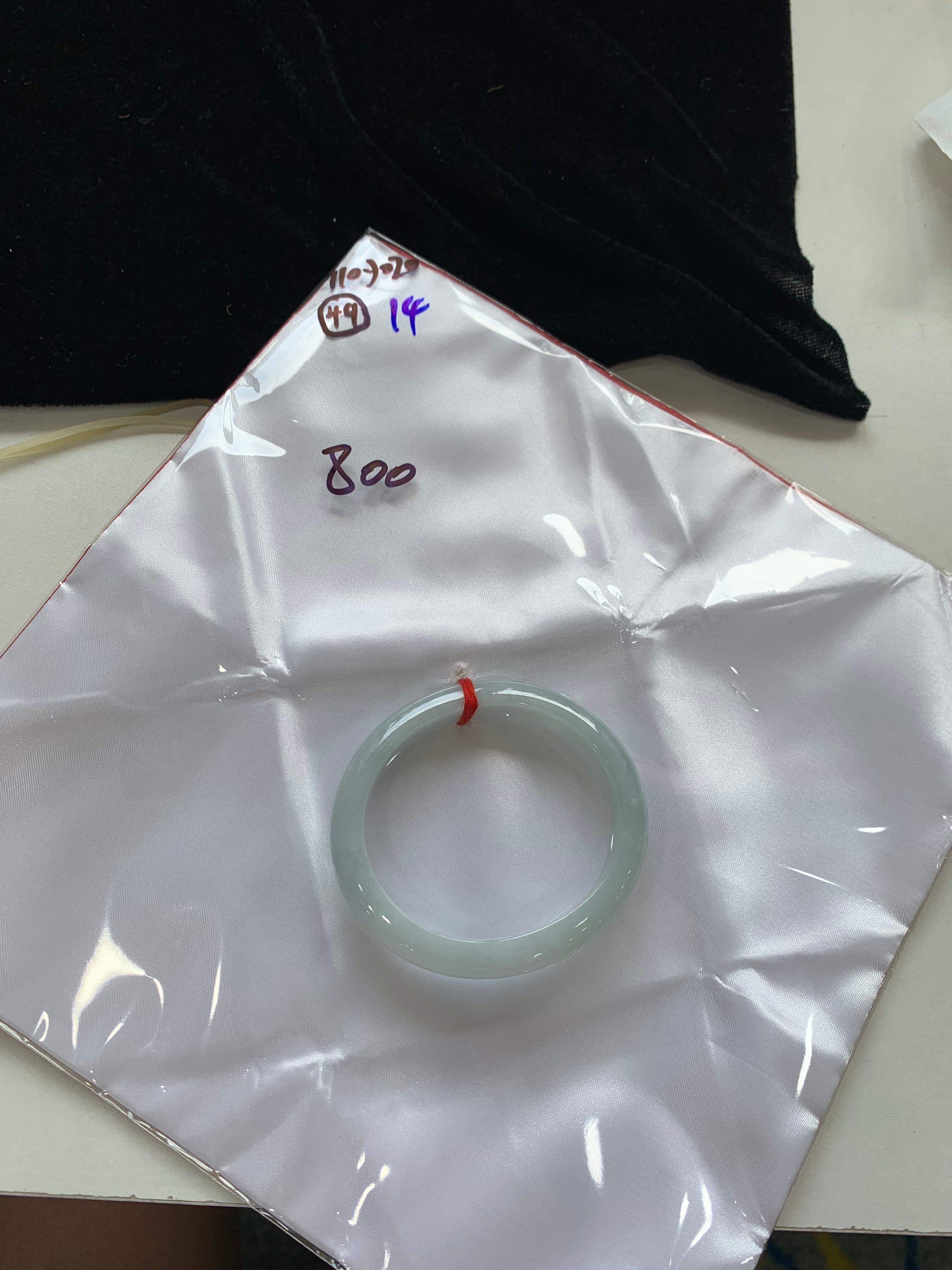 Large-Circumference Half-Mountain Water Finished Round Bangle