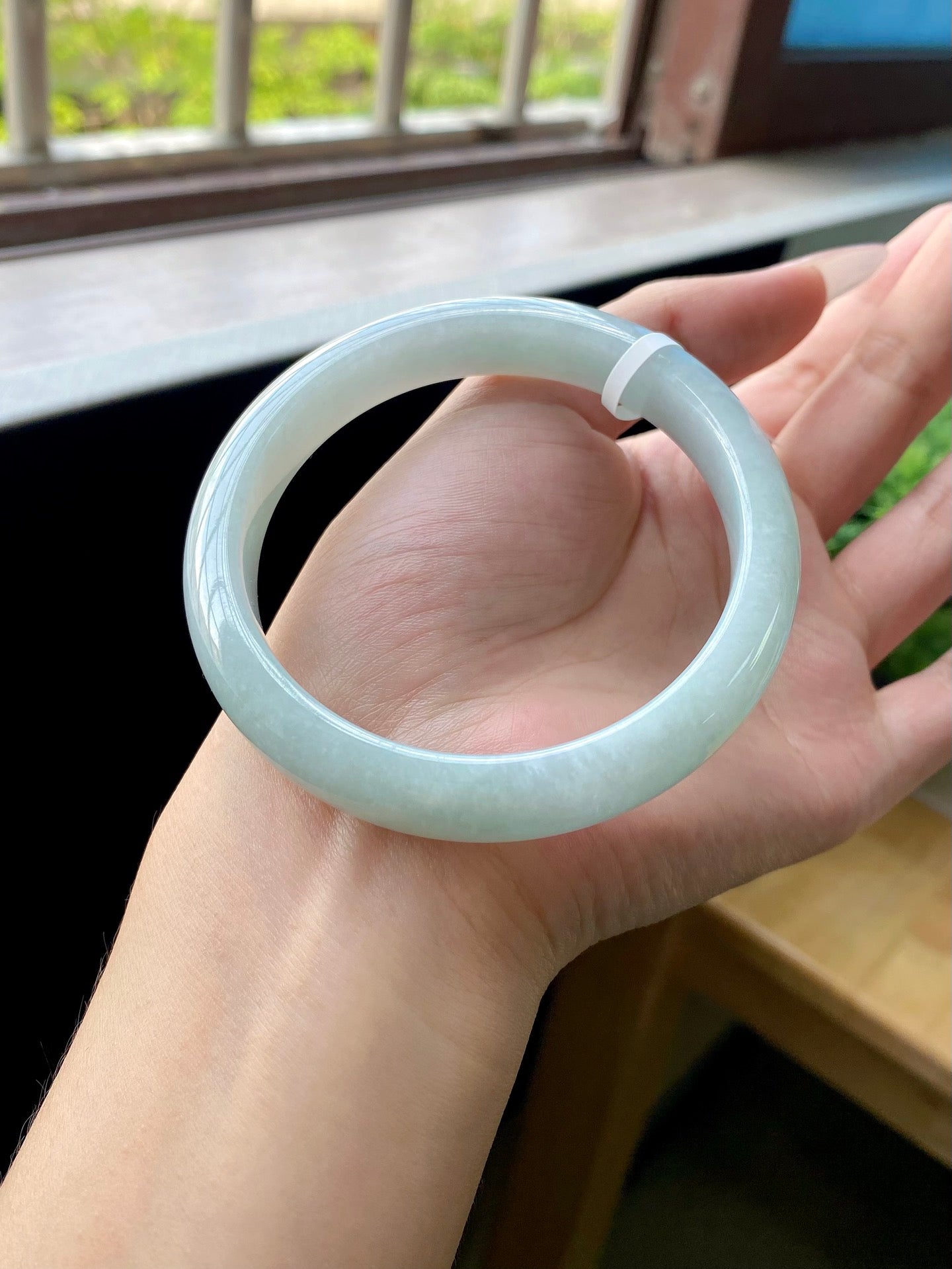 Large-Circumference Light Fruit Green & Moonlight White Finished Round Bangle