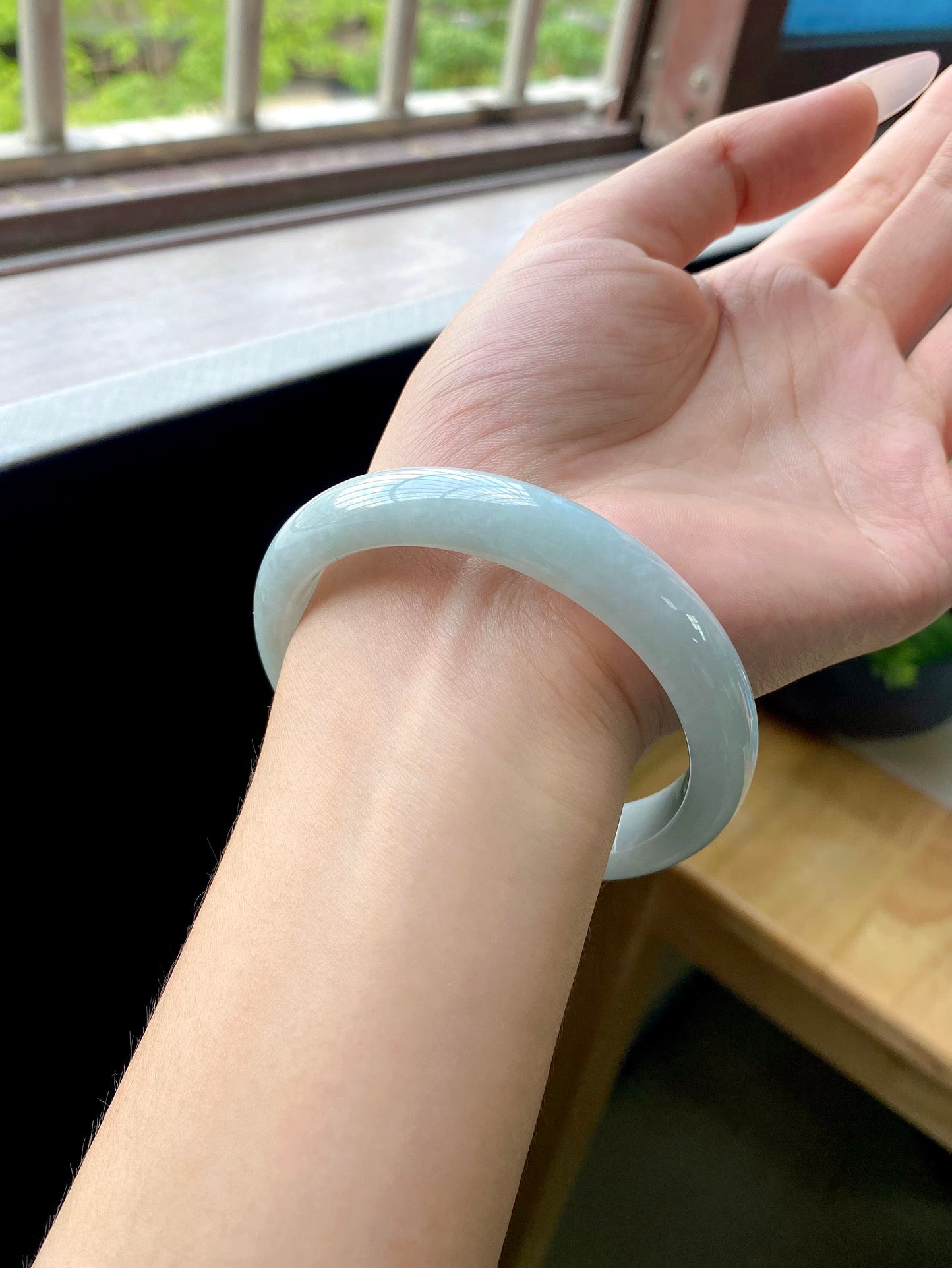 Large-Circumference Light Fruit Green & Moonlight White Finished Round Bangle