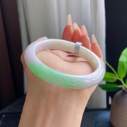 Drifting Green Jadeite Bangle