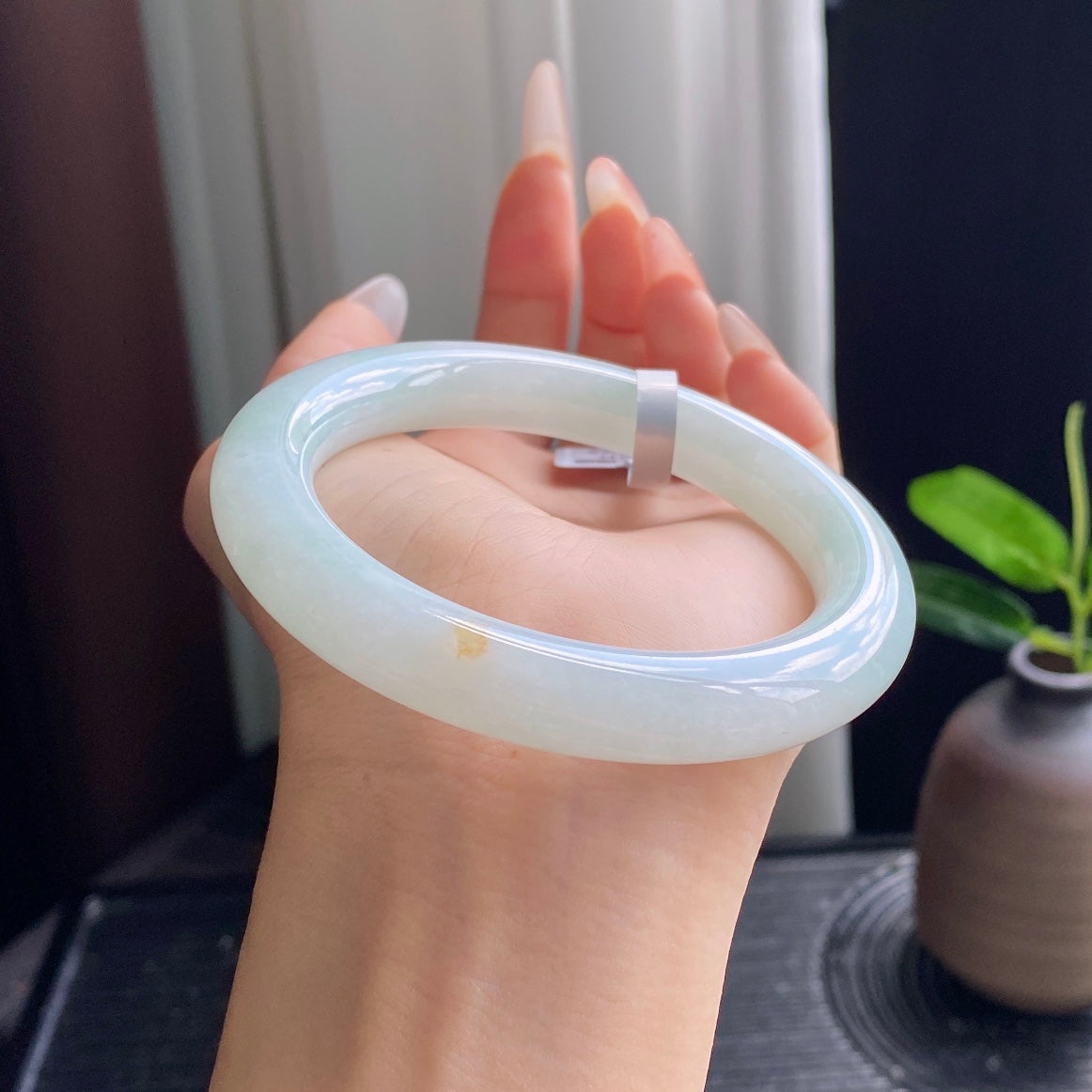 Refreshing Gold-Speckled Jadeite Bangle