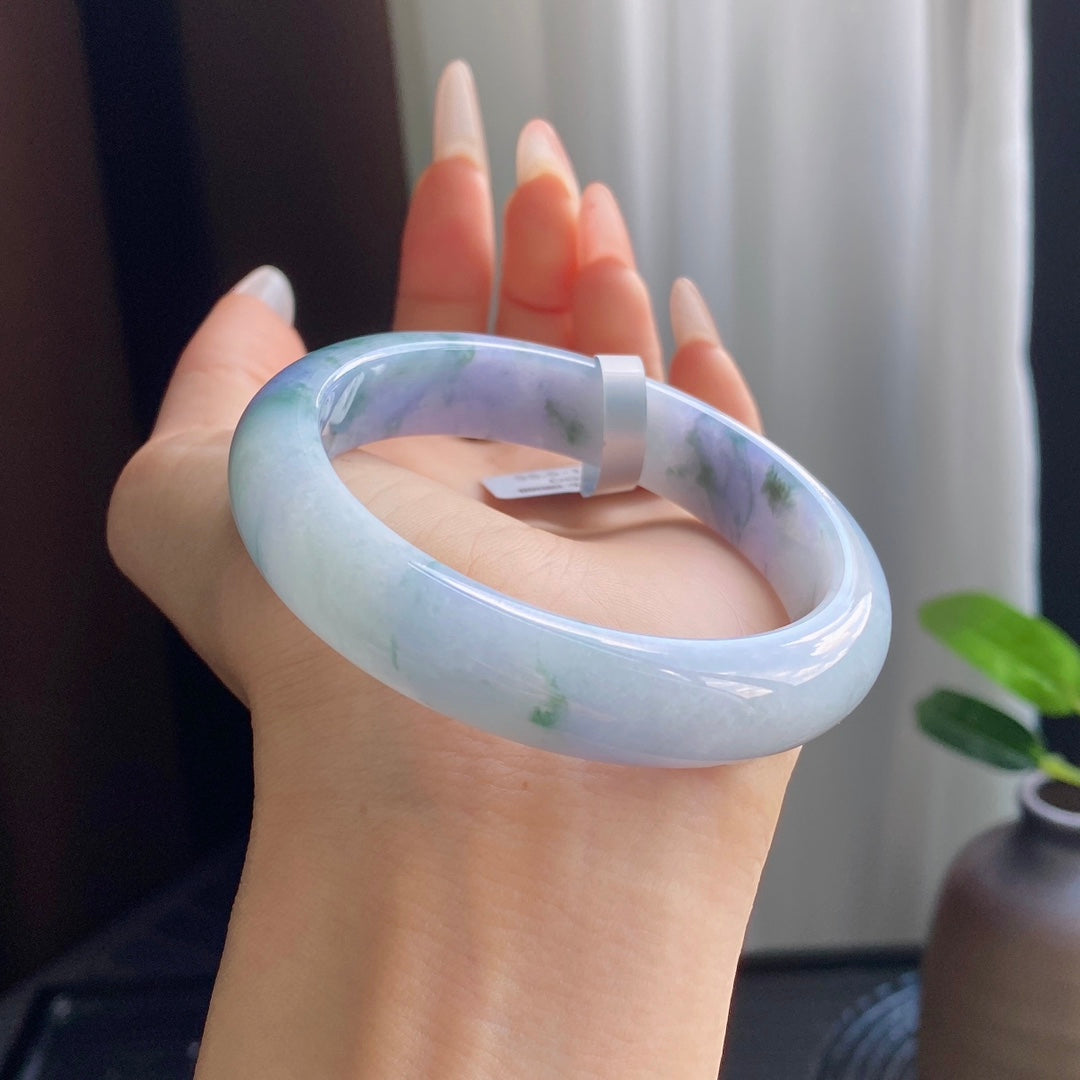 Distinctive Purple Jadeite Bangle with Drifting Patterns