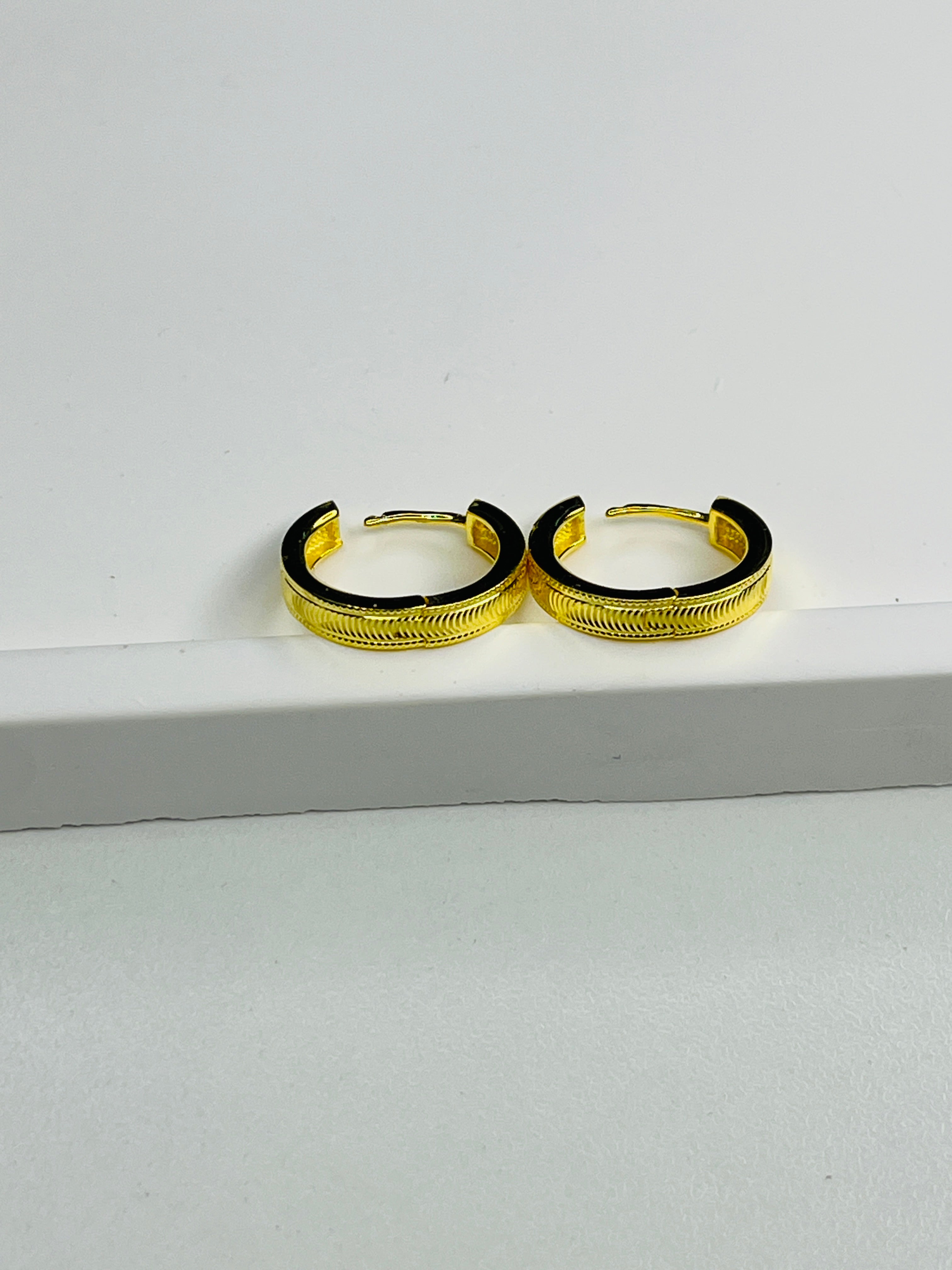 Gold-Plated Silver Cat's Eye Hoop Earrings