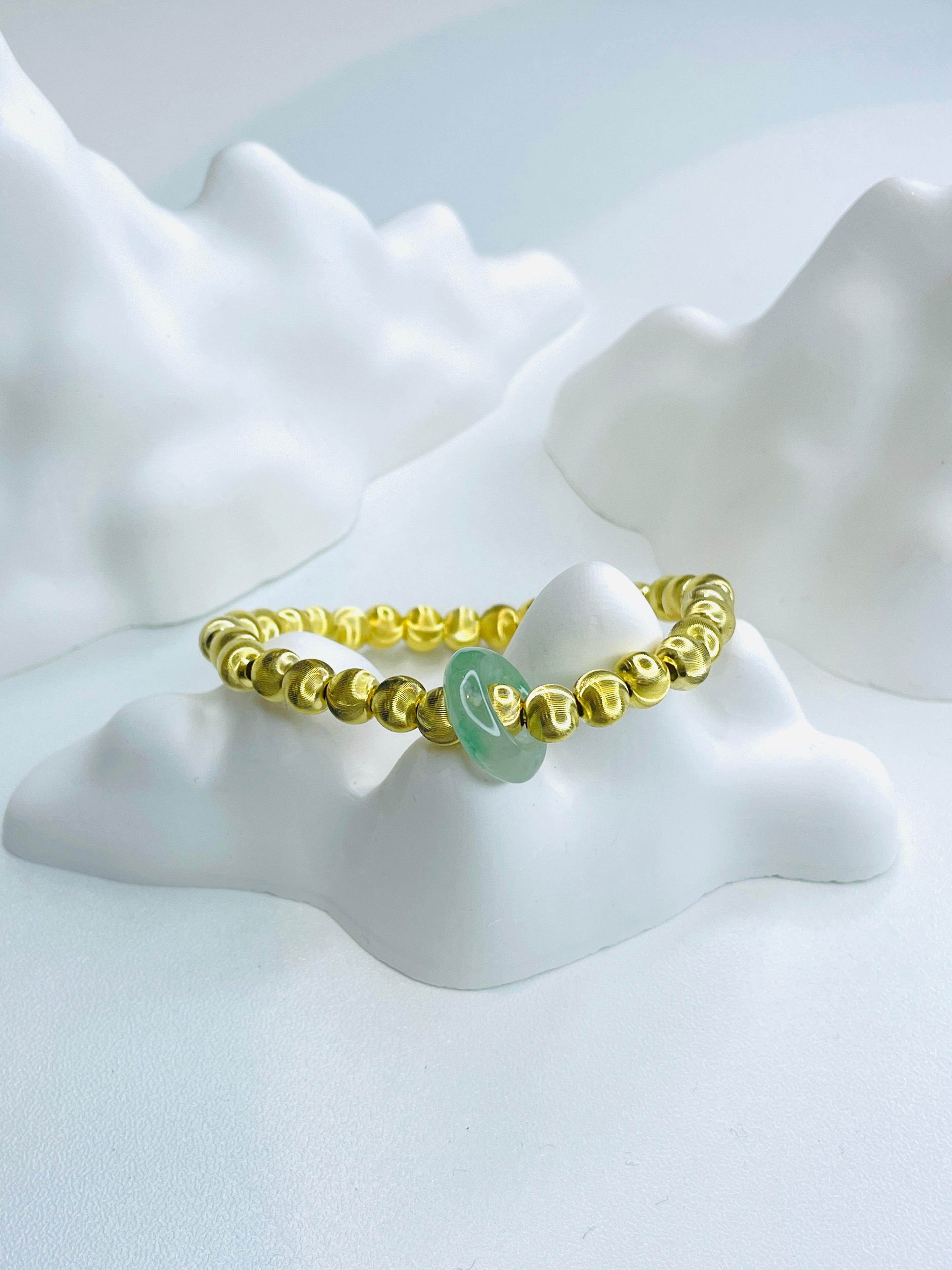 Cat's Eye Donut Beaded Bracelet