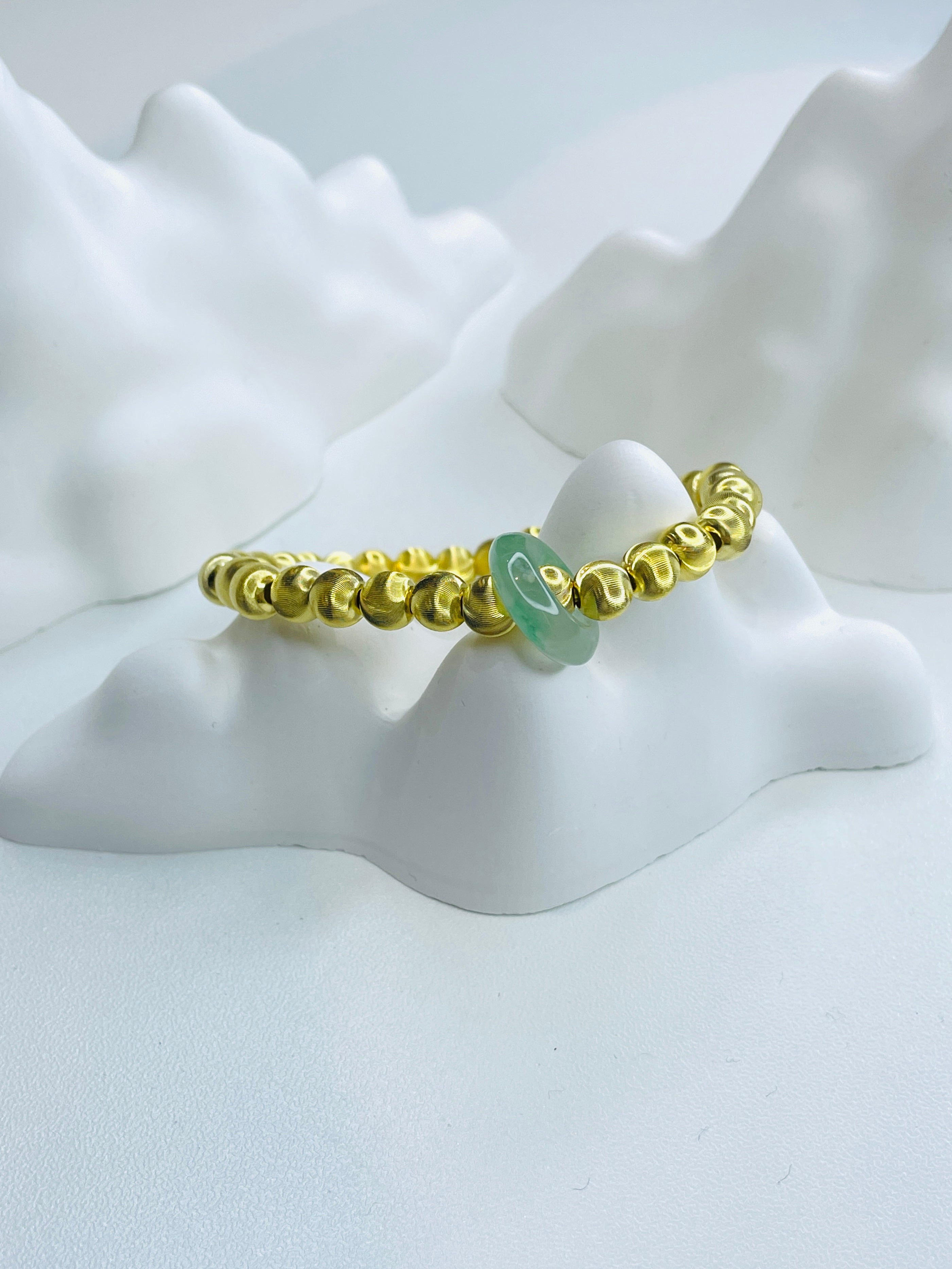 Cat's Eye Donut Beaded Bracelet