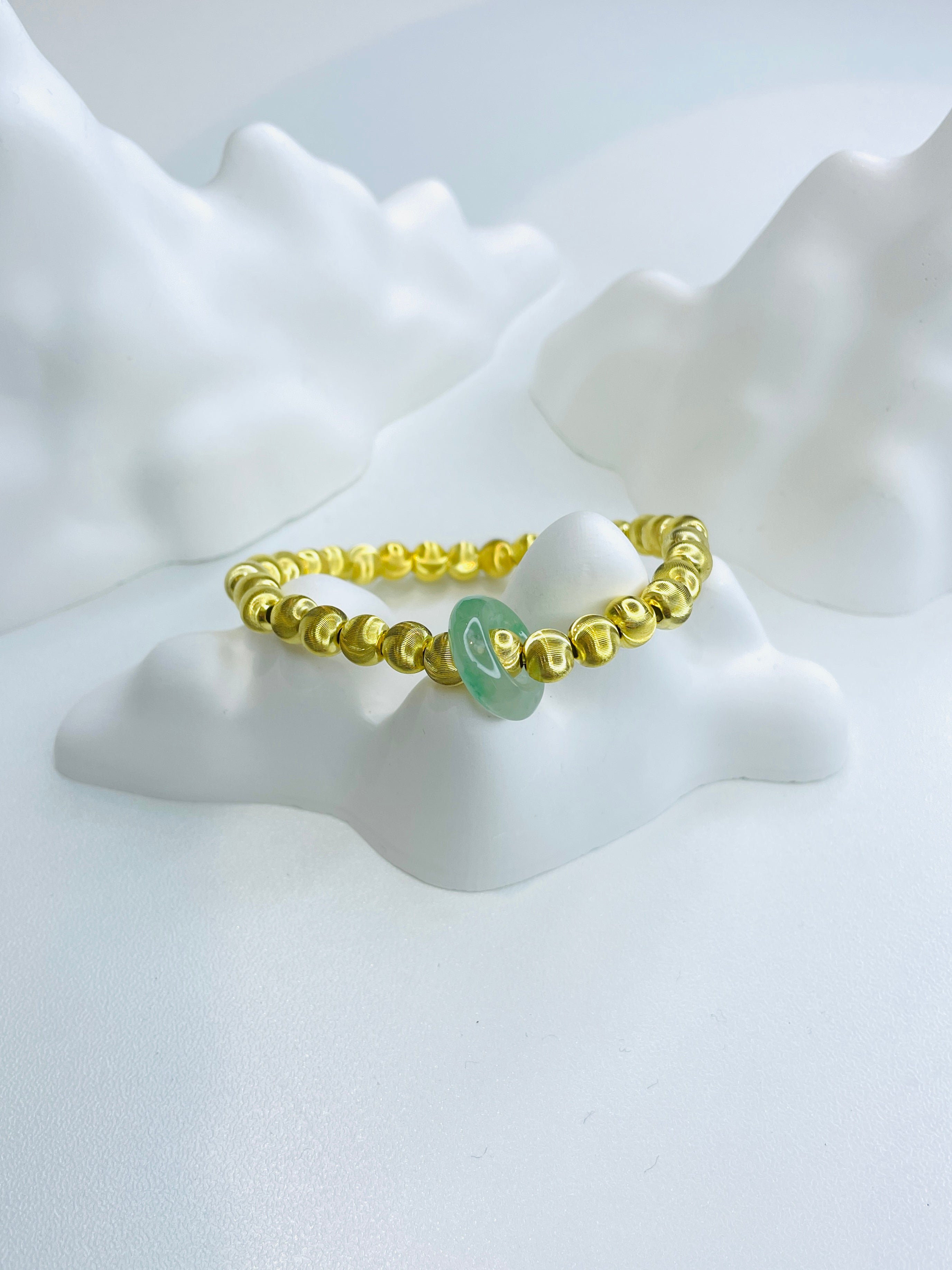 Cat's Eye Donut Beaded Bracelet