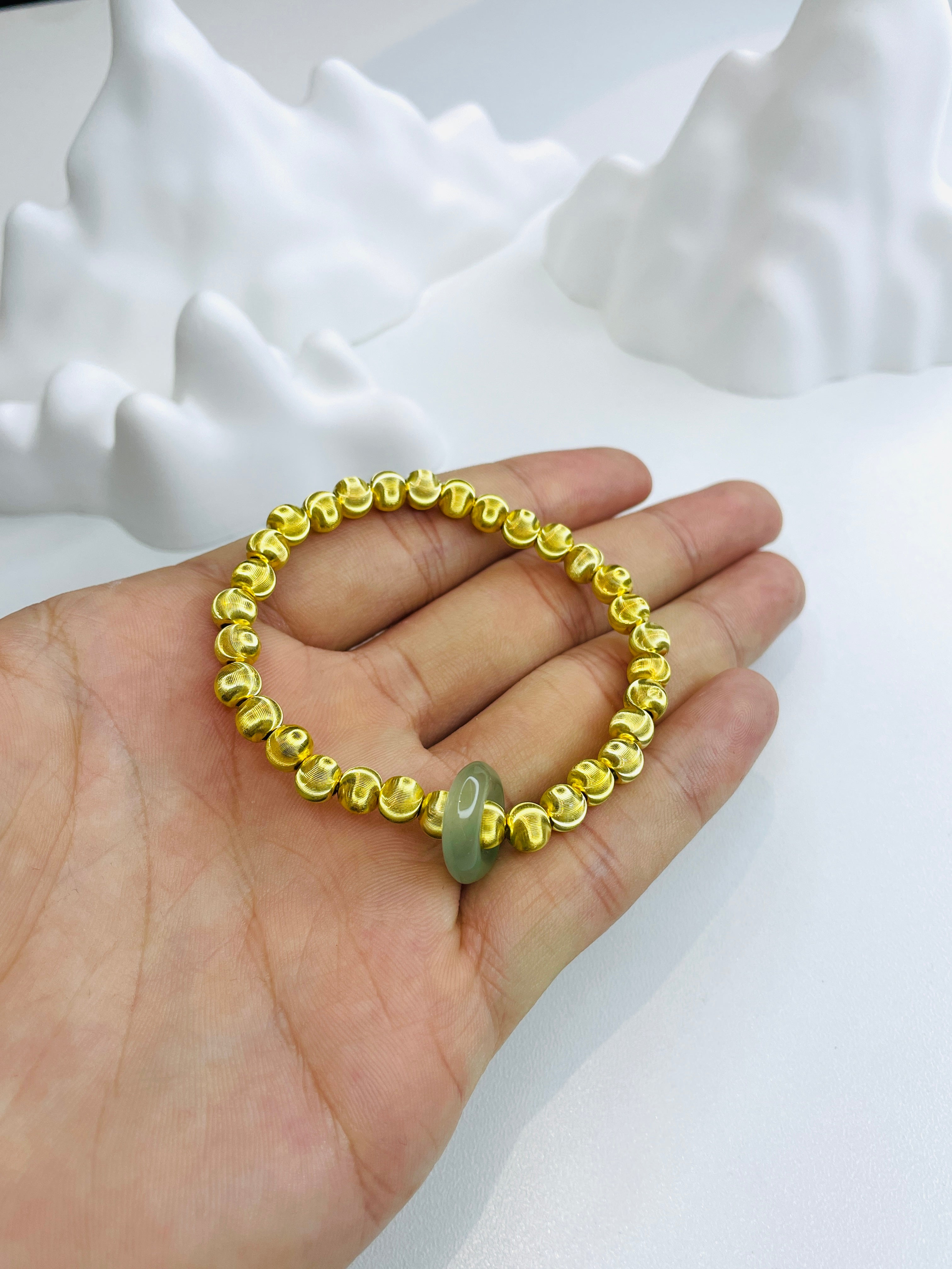 Cat's Eye Donut Beaded Bracelet