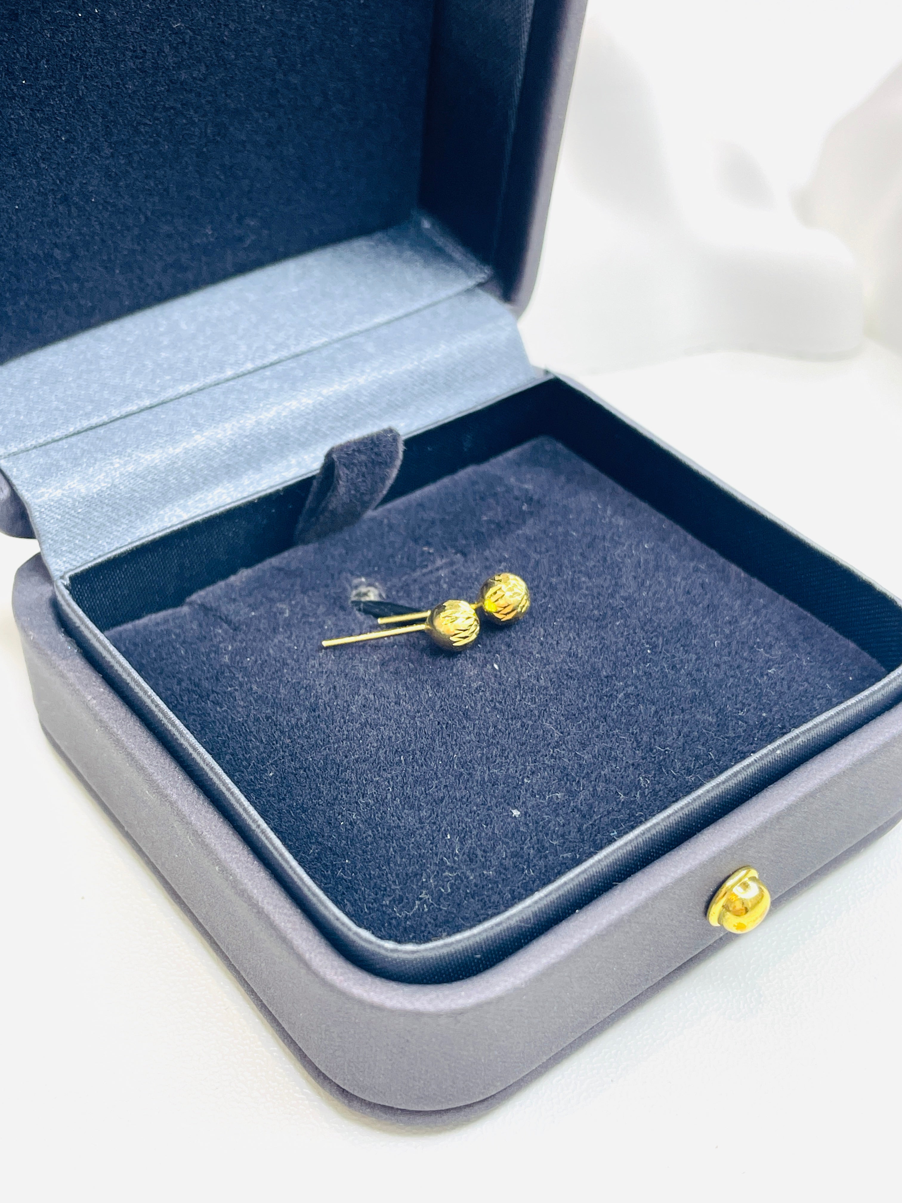 Gold Textured Ear Studs