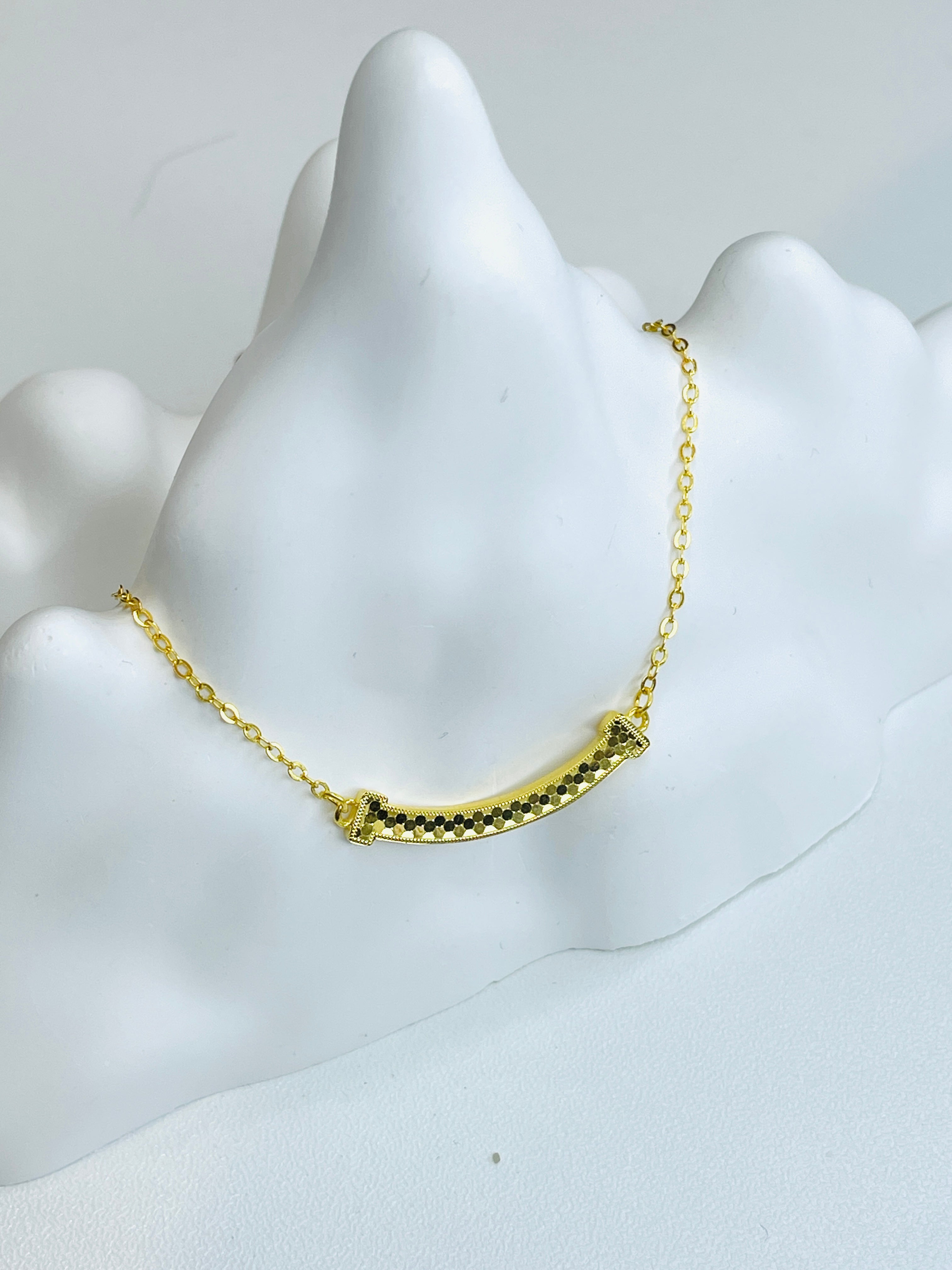 Gold Smiley Shard Ice-Inspired Necklace Set