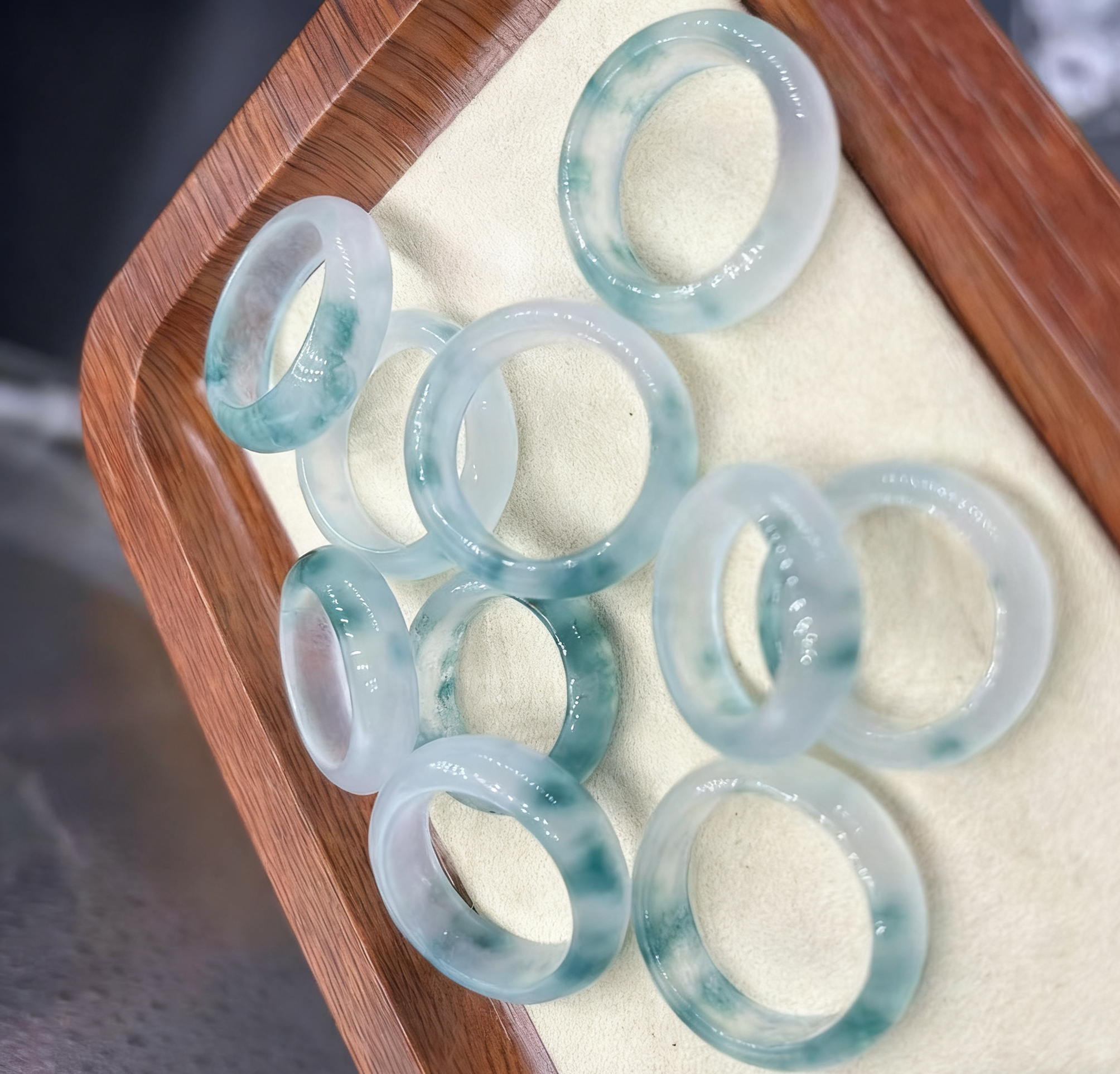 Quartzite Ring with Floating Flowers