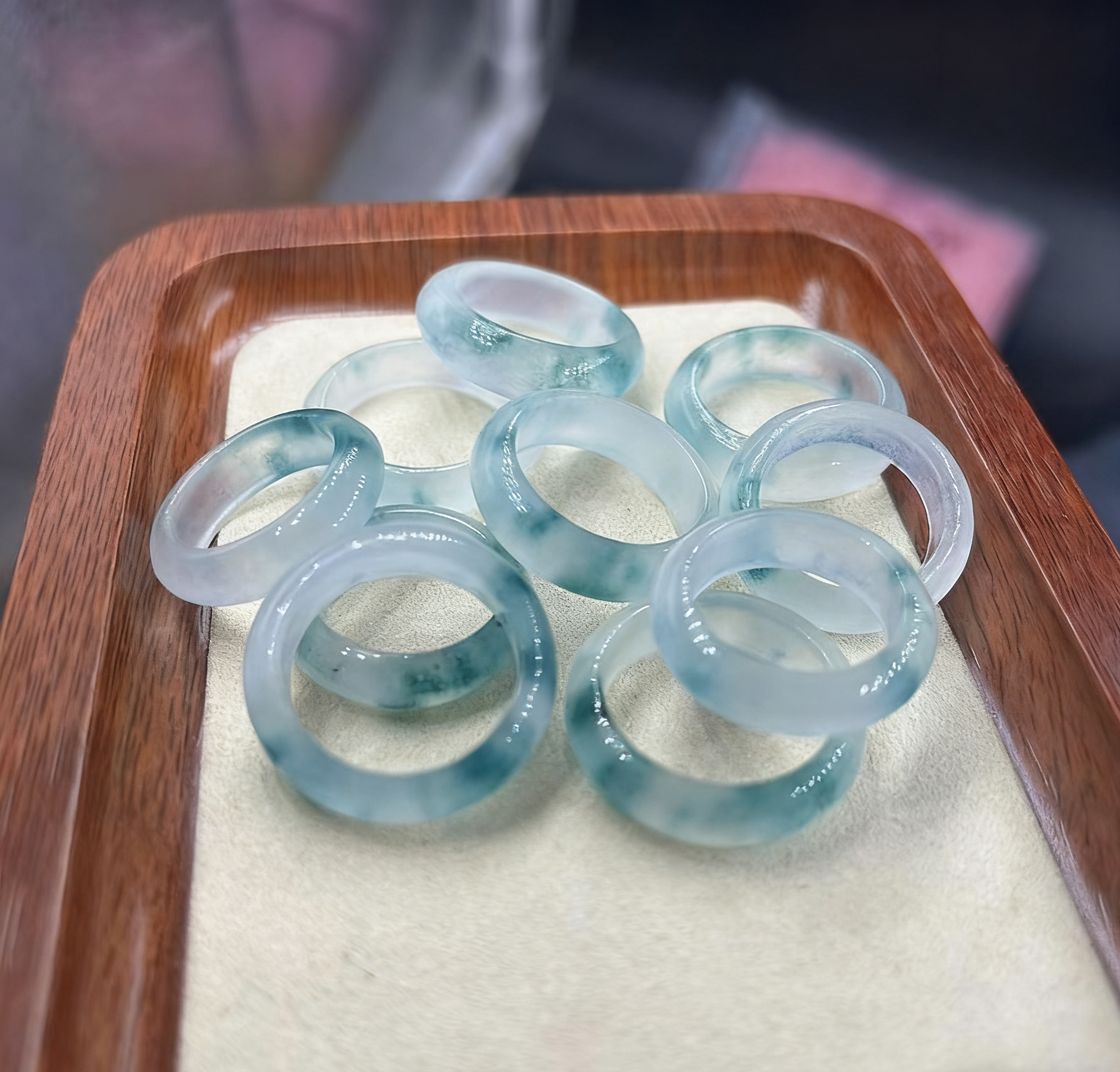 Quartzite Ring with Floating Flowers