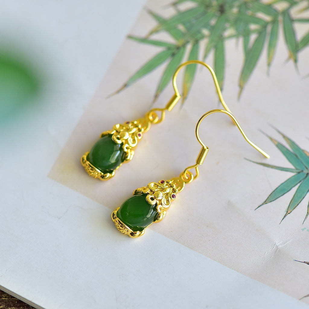 Insert Hotan Jade jasper to launch high-quality earrings; Egg noodles attract wealth, Pixiu earrings