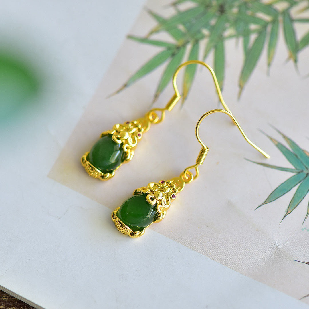 Insert Hotan Jade jasper to launch high-quality earrings; Egg noodles attract wealth, Pixiu earrings