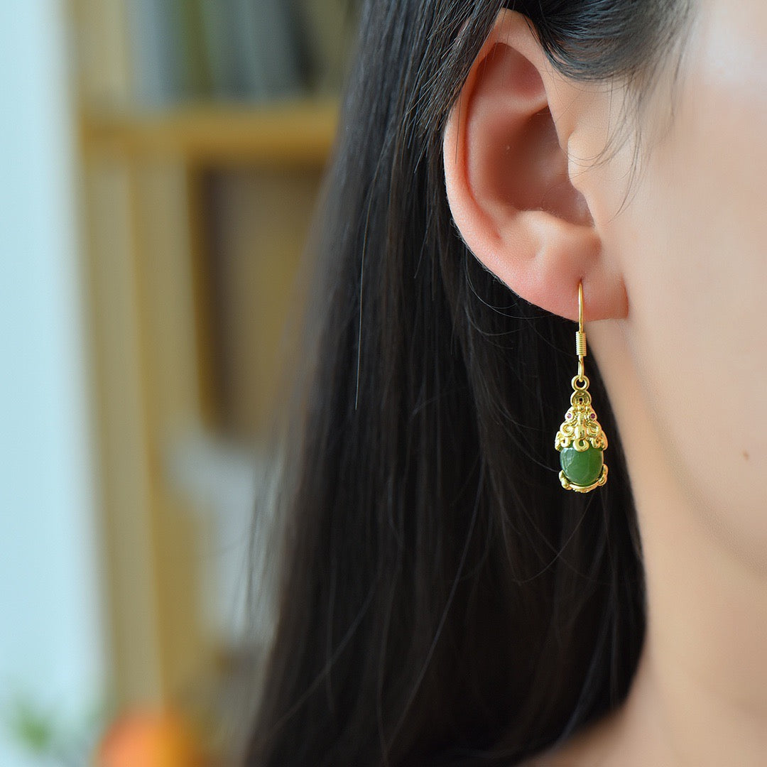 Insert Hotan Jade jasper to launch high-quality earrings; Egg noodles attract wealth, Pixiu earrings