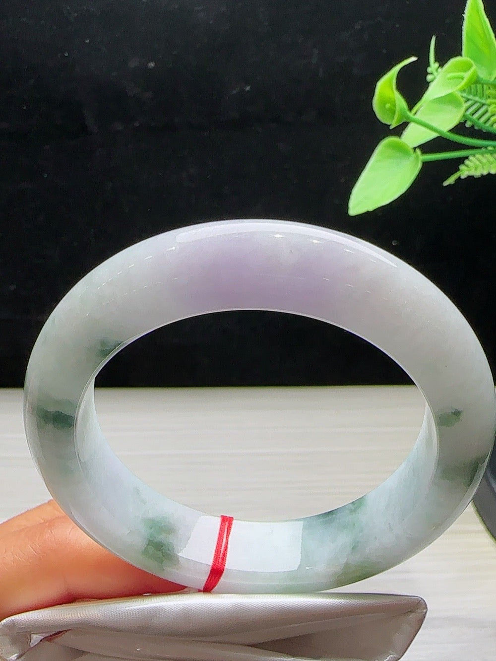 Violet Jadeit Bangle With Floating Green