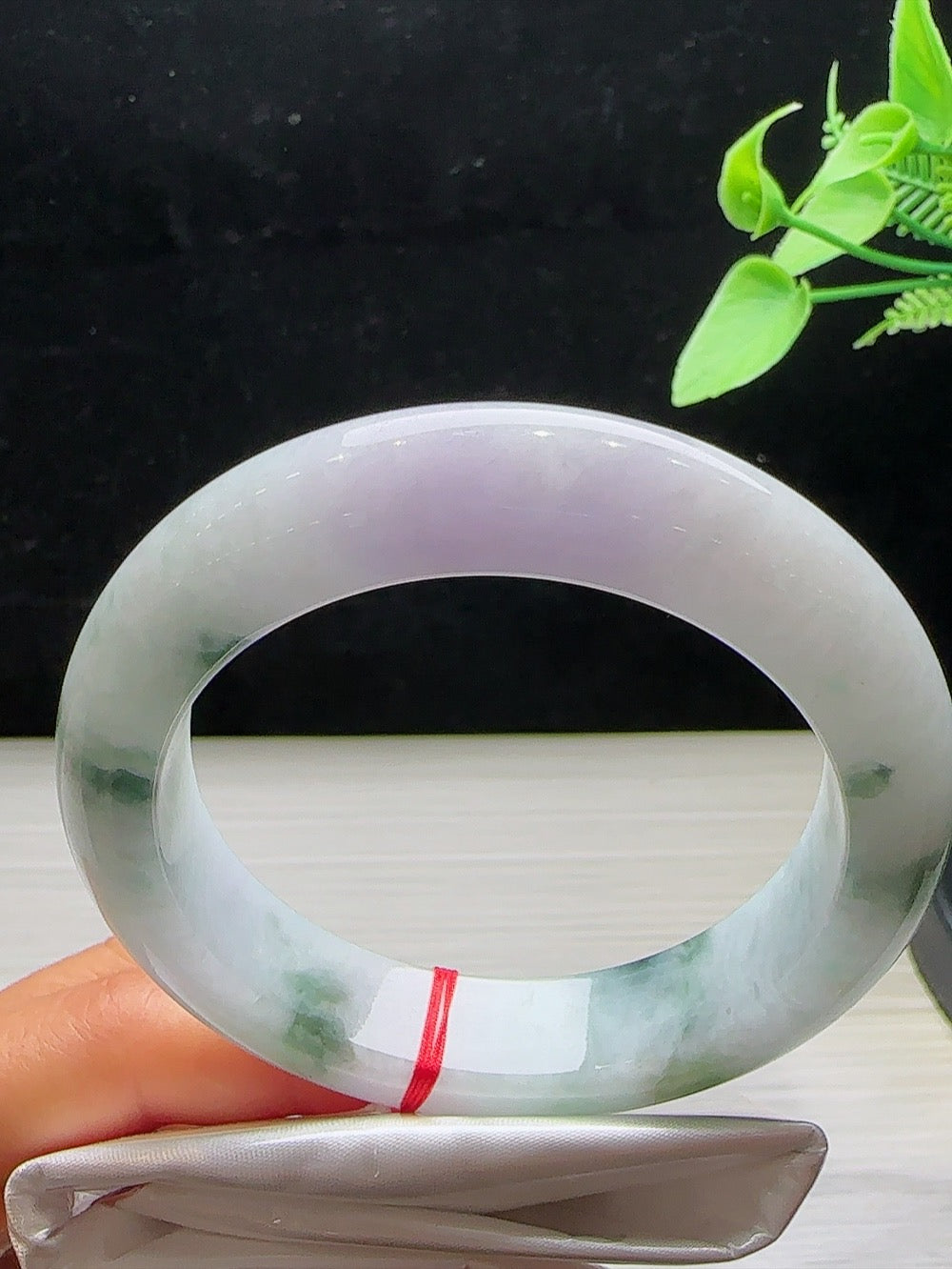 Violet Jadeit Bangle With Floating Green